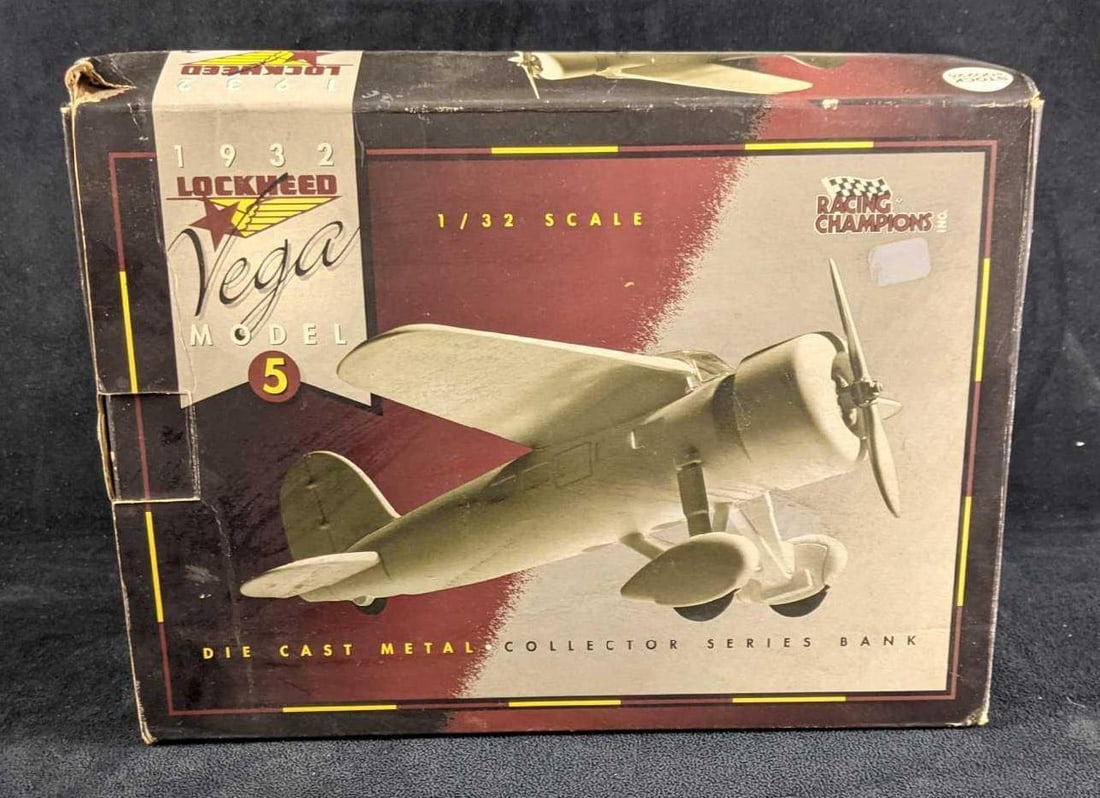 Lockheed Vega Model 5 Model Plane Collectors Series: Lockheed Vega Model 5 Model Plane Collectors Series This is a Die Cast Metal Collectors Series Bank 1932, Lockheed Vega Model 5 by Racing Champions inc. This is in great condition The box has some pre