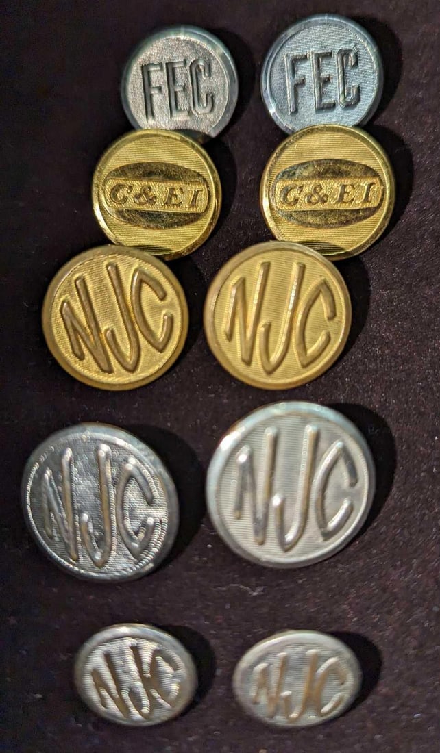 10 Vintage New Jersey Florida East Coast Central Railroad Uniform Buttons (1 of 11)