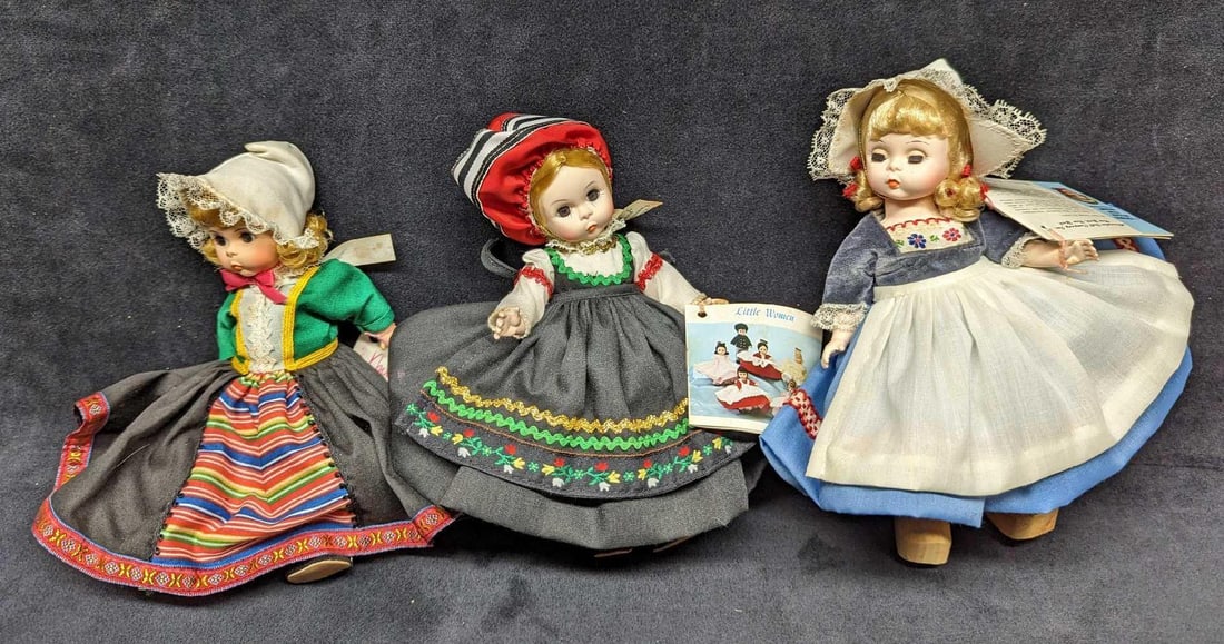 3 Madame Alexander Dolls Sweden Netherlands Finland (1 of 7)
