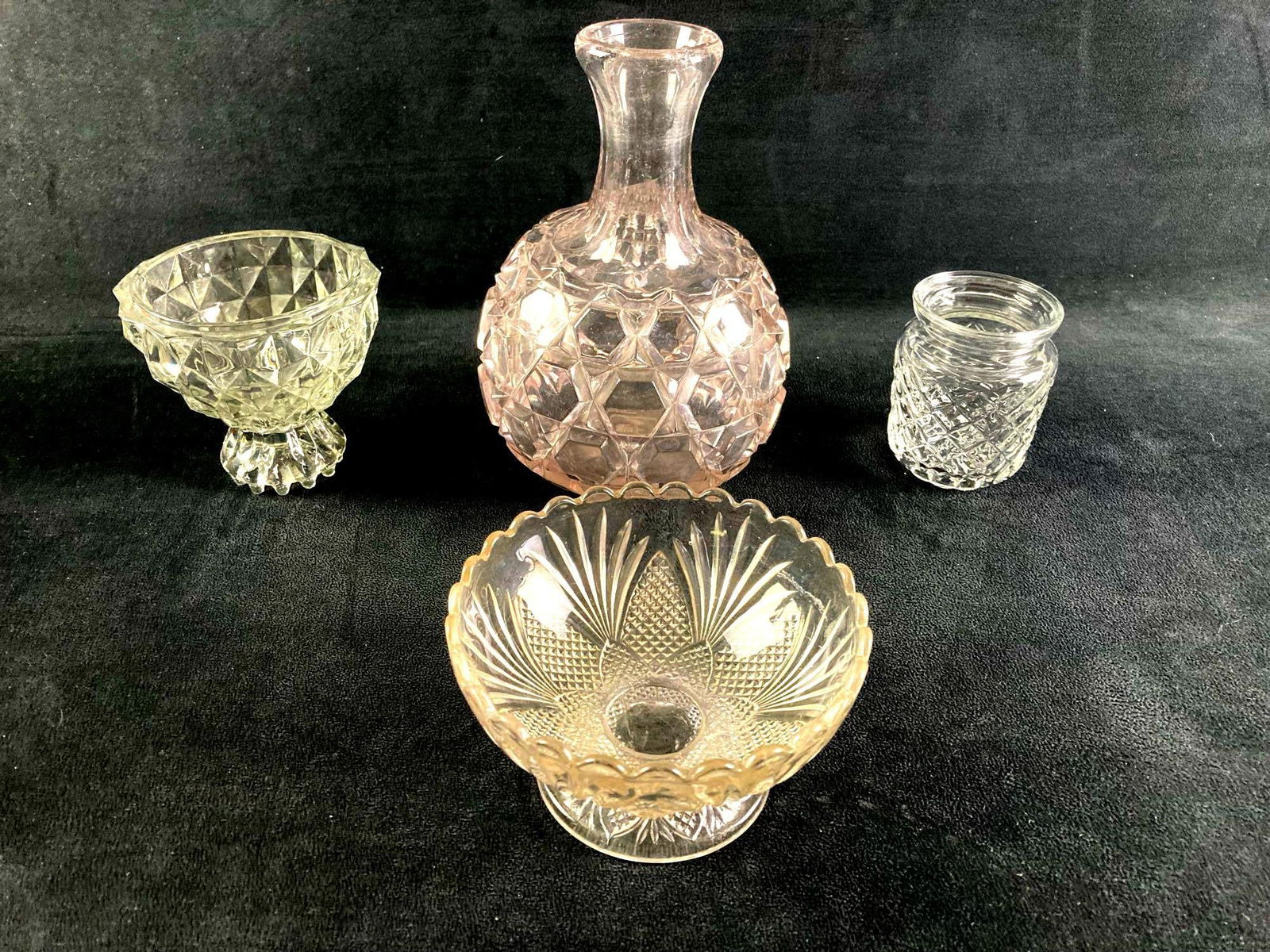 Set of (4) Assorted Glass Pieces (1 of 5)