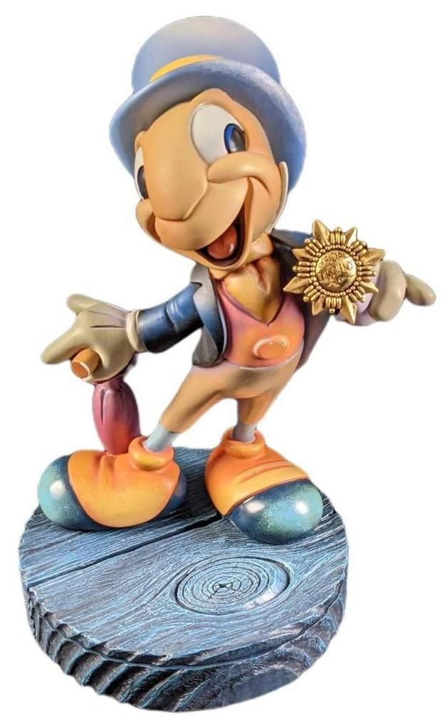 Walt Disney Gallery Jiminy Cricket Figure With Pin (1 of 11)