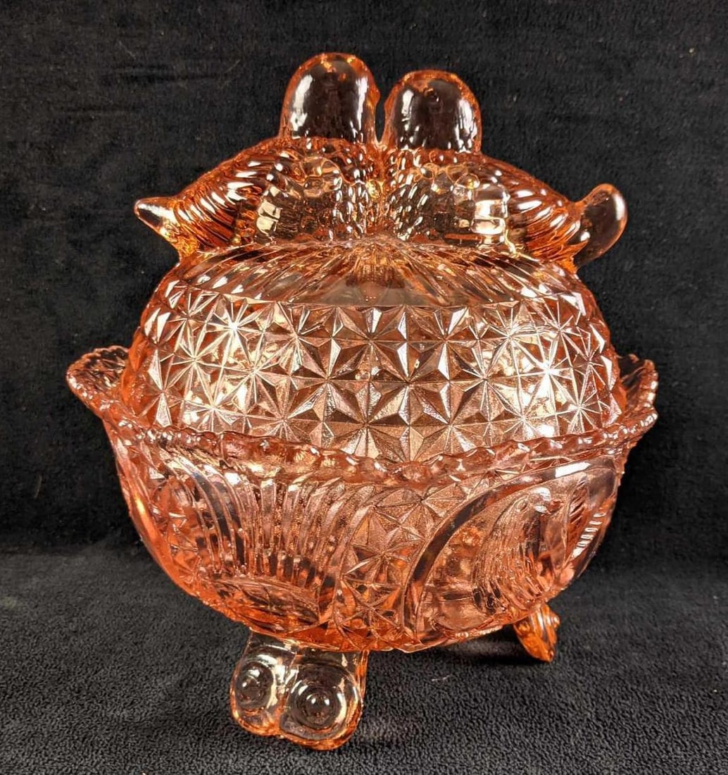 Pink Glass Lovebirds Candy Dish Hofbauer Byrdes: Pink Glass Lovebirds Candy Dish Hofbauer Byrdes This is a beautiful candy dish by Hofbauer Byrdes. This is their lovebird dish that is pressed pink glass. This is in good condition with no known damag