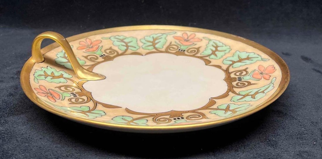 Unique Serving Dish With Side Handle (1 of 9)