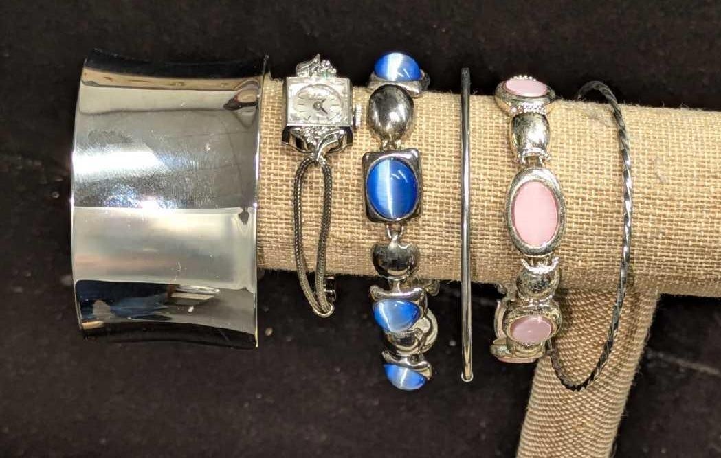Vintage Ladies Silver Tone Bracelets And Watch (1 of 13)