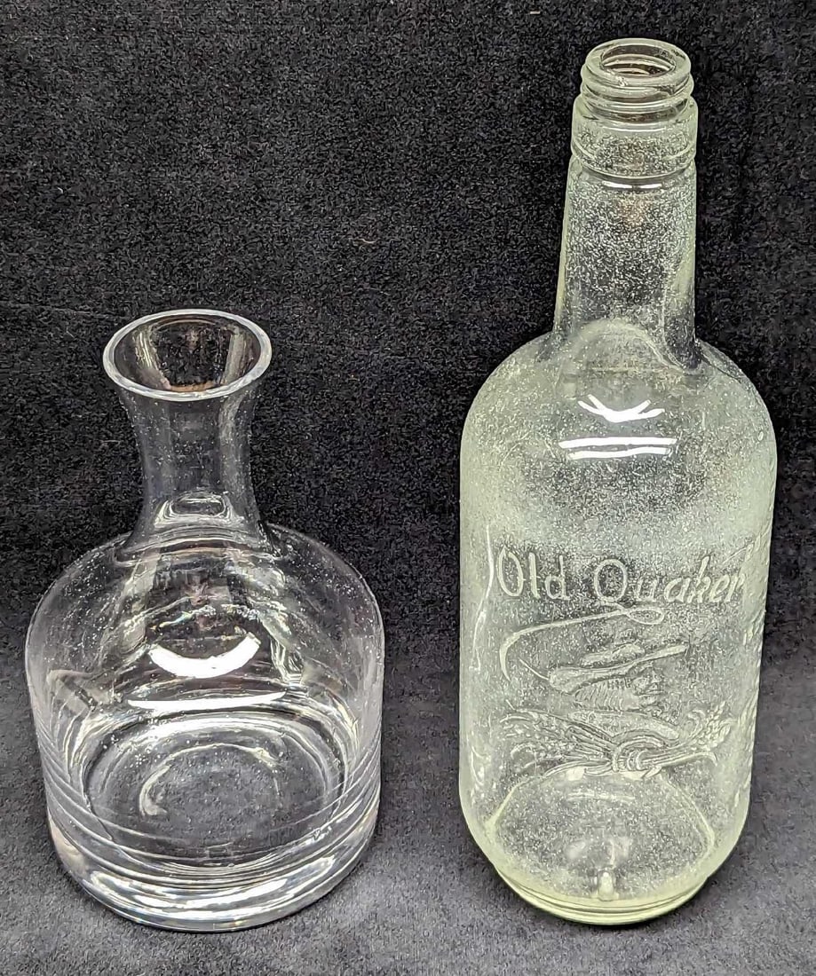 Vintage Decanter Vase & Old Quaker Whiskey Bottle: Vintage Decanter Vase & Old Quaker Whiskey Bottle. This lot includes: (1) Glass Decanter Vase. This is approx 3 3/4" x 3 3/4" x 7" and it weighs 0.82lb. Can be used as a vase or decan