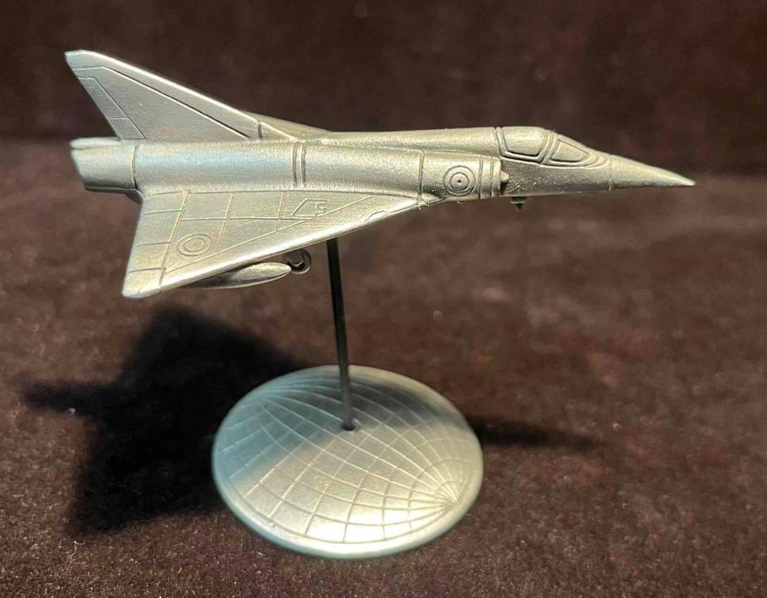 Discontinued 1987 Mirage Iii The Worlds Greatest Aircraft By The Franklin Mint (1 of 8)