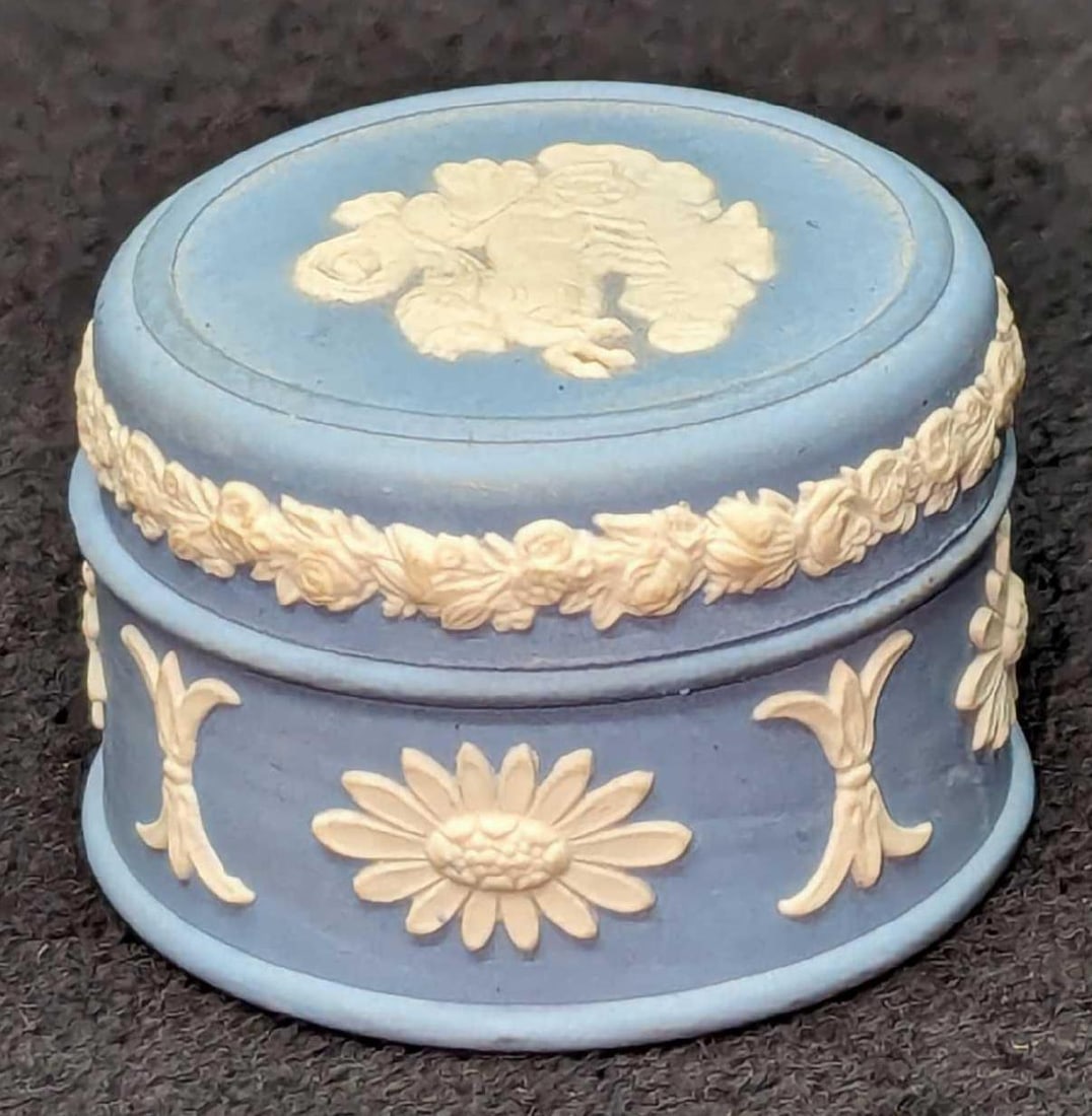 Vintage Blue Wedgewood Jasperware Trinket Ring Box (1 of 7)