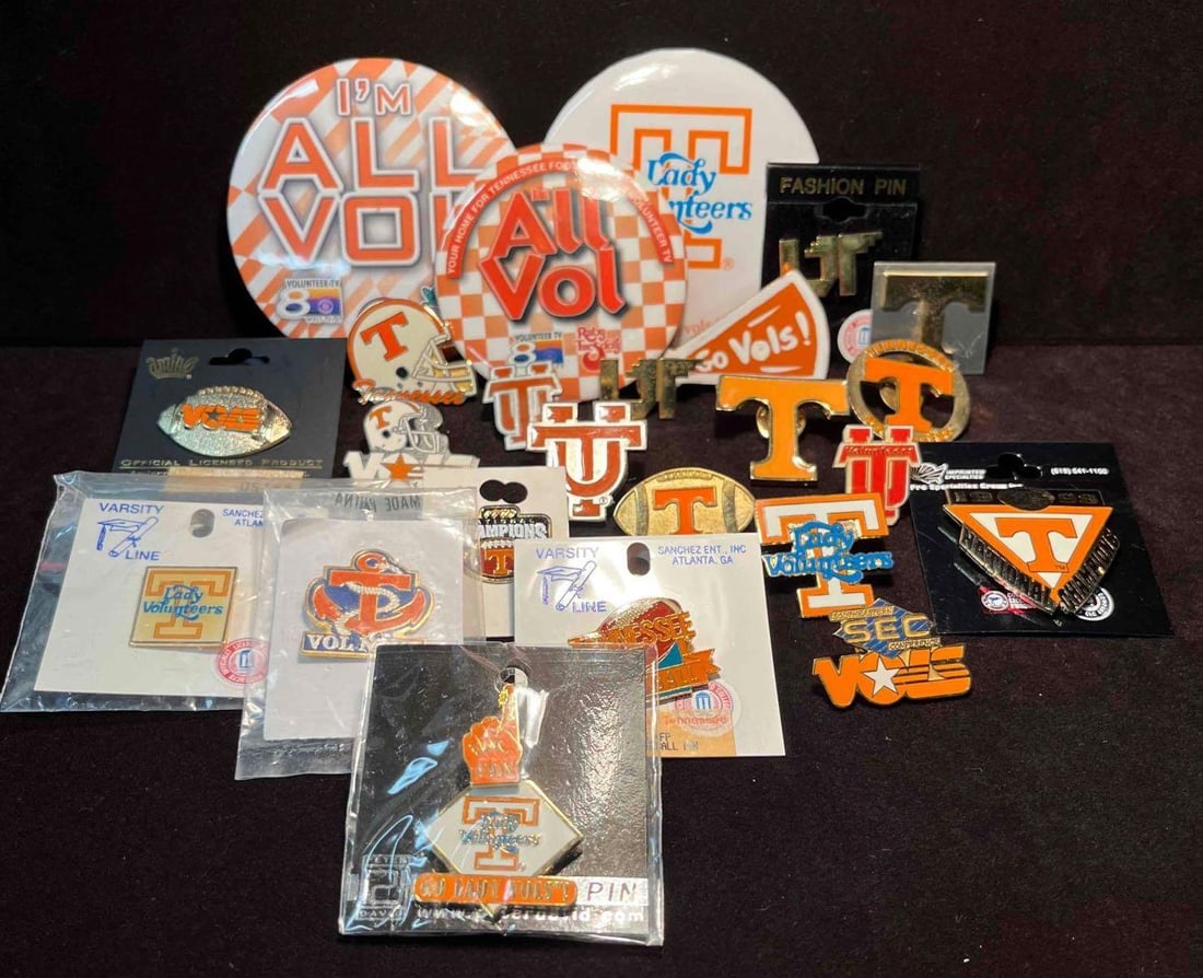 Bundle Of University Of Tennessee Pins (F18) (1 of 10)