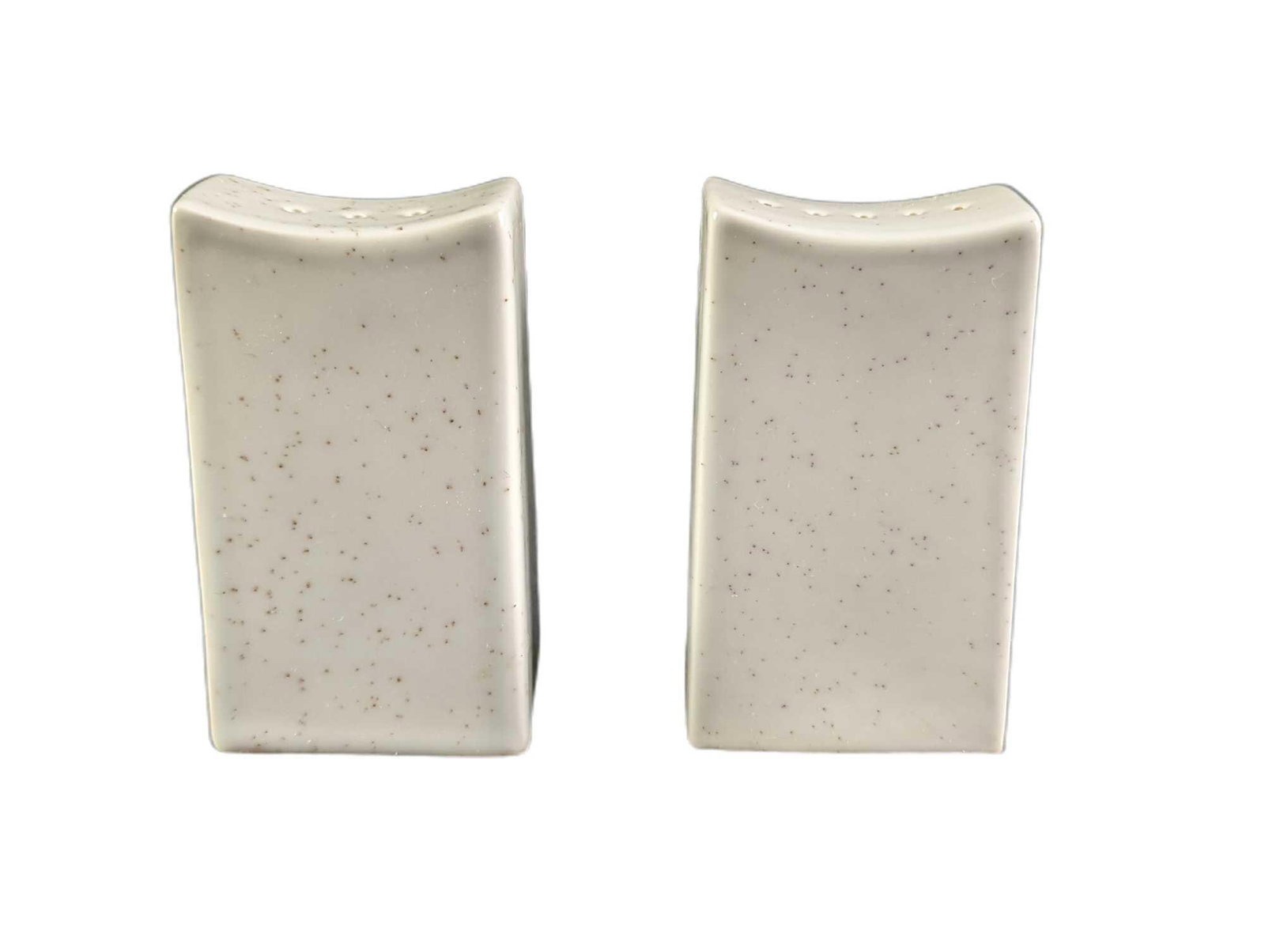 Vintage Japanese Mikasa Speckled Salt & Pepper Shakers: Vintage 70s Mikasa Japan Salt Pepper Shakers Made Of An Speckled Gradient Stoneware. Each shaker is approx 2" x 1 1/4" x 3 1/4" and together they weigh 0.42lb. Both shakers are in a good,