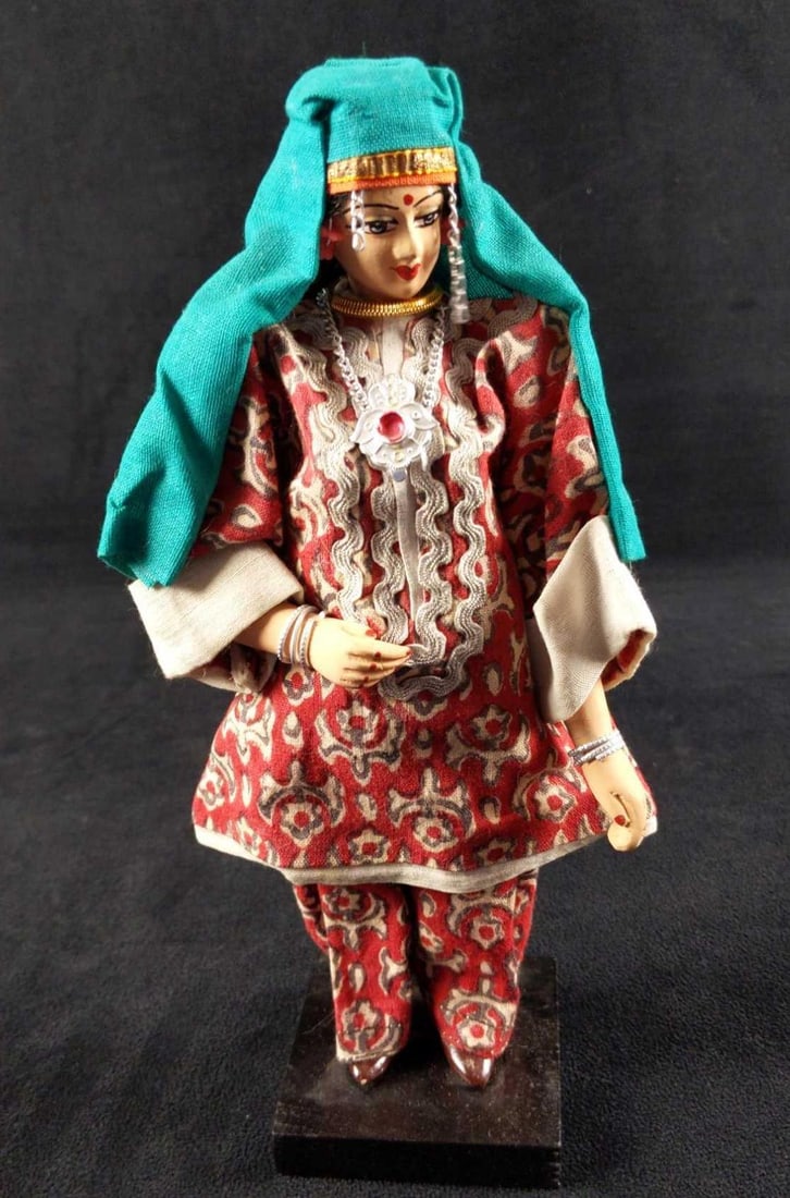Vintage Brumfield Lady Doll Nepalese Dress: Vintage Brumfield Lady Doll Wearing A Traditional Nepalese Dress. This is marked Brumfield, which could be a well known Seattle doll-maker named Elizabeth Brumfield. Face, legs, and arm are hand-paint