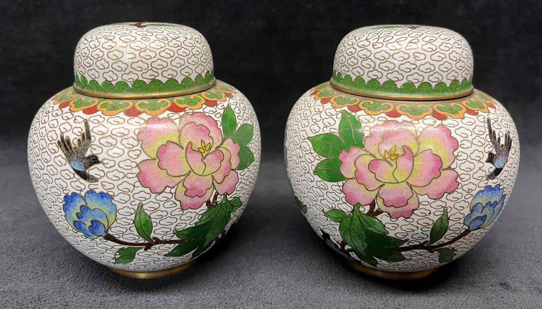 Pair Of Vintage Chinese Enamel & Brass Cloisonee Ginger Jars: This lot contains a Pair Of Vintage Chinese Enamel & Brass Cloisonee Ginger Jars. Each jar is approx 2" x 2" x 4 1/4" and together they weigh about 1.1lbs. Overall the jars are in good