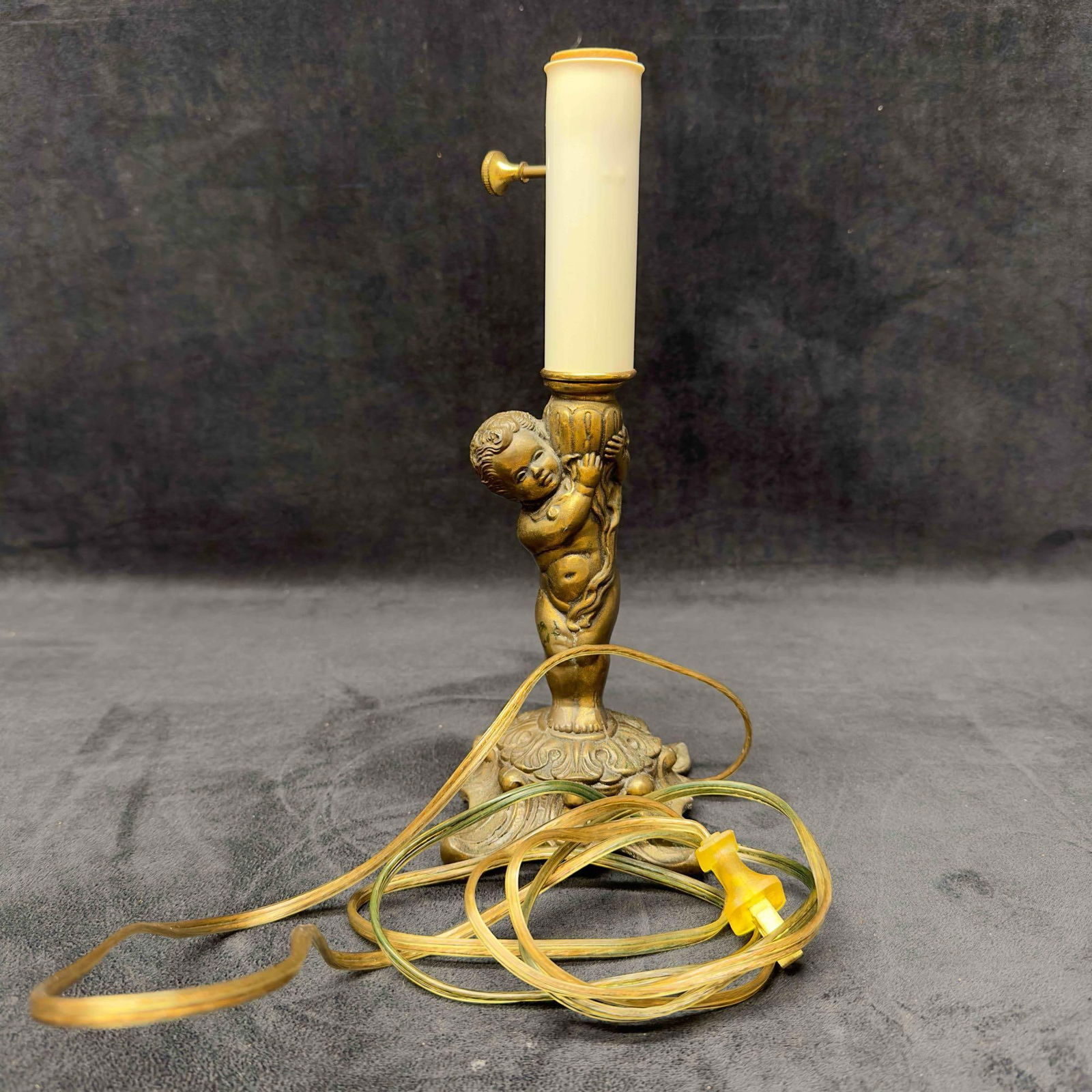 L&L WMC Cherub Winged Angel Table Desk Lamp Brass Cast Metal (1 of 9)
