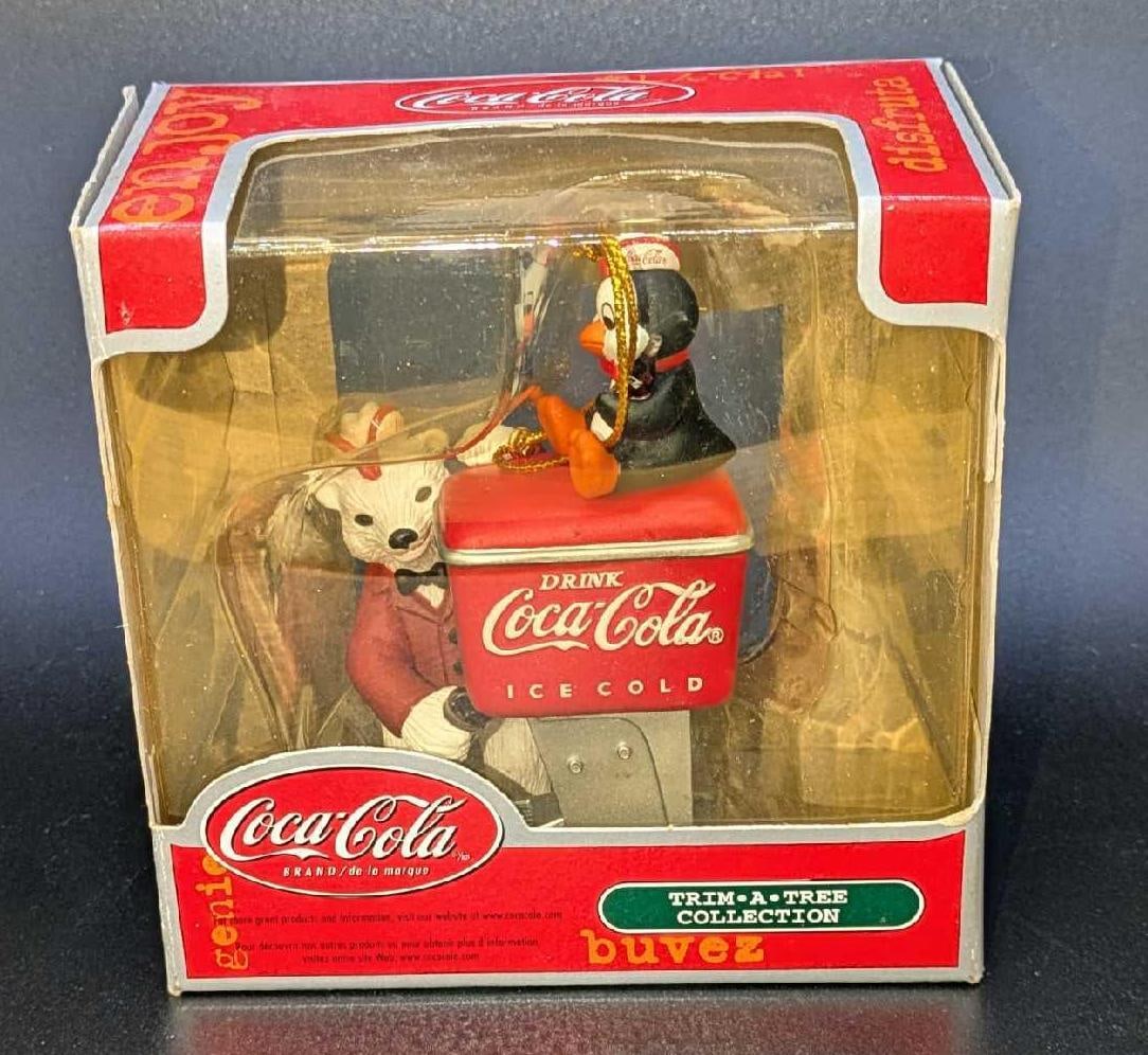 Coca-Cola Polar Bear And Penguin Ornament (1 of 4)
