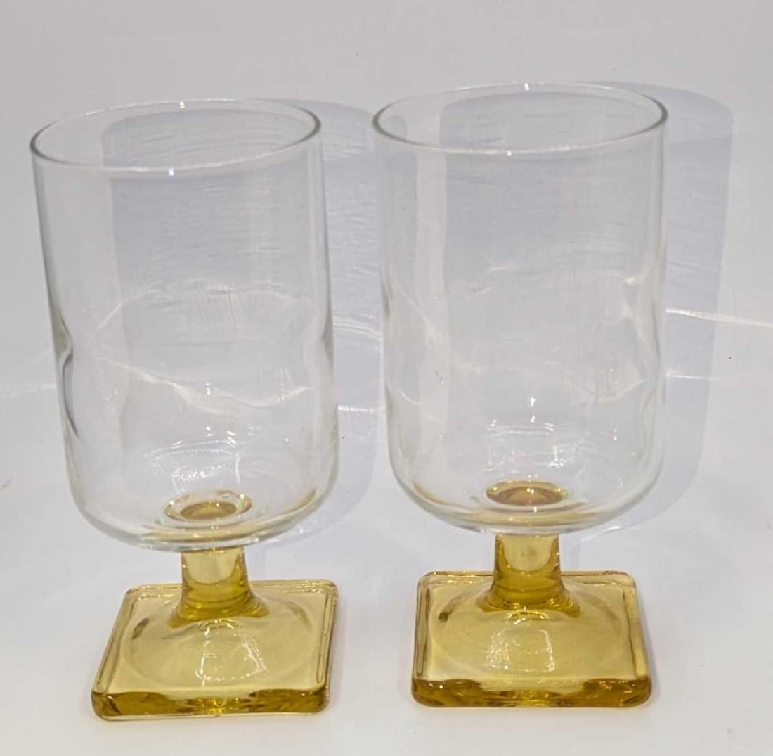 2 Federal Glass Amber Foot Goblet A (1 of 6)