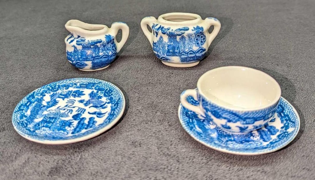 Japanese Blue Willow Mini Cup Plates Sugar owl Creamer (1 of 7)