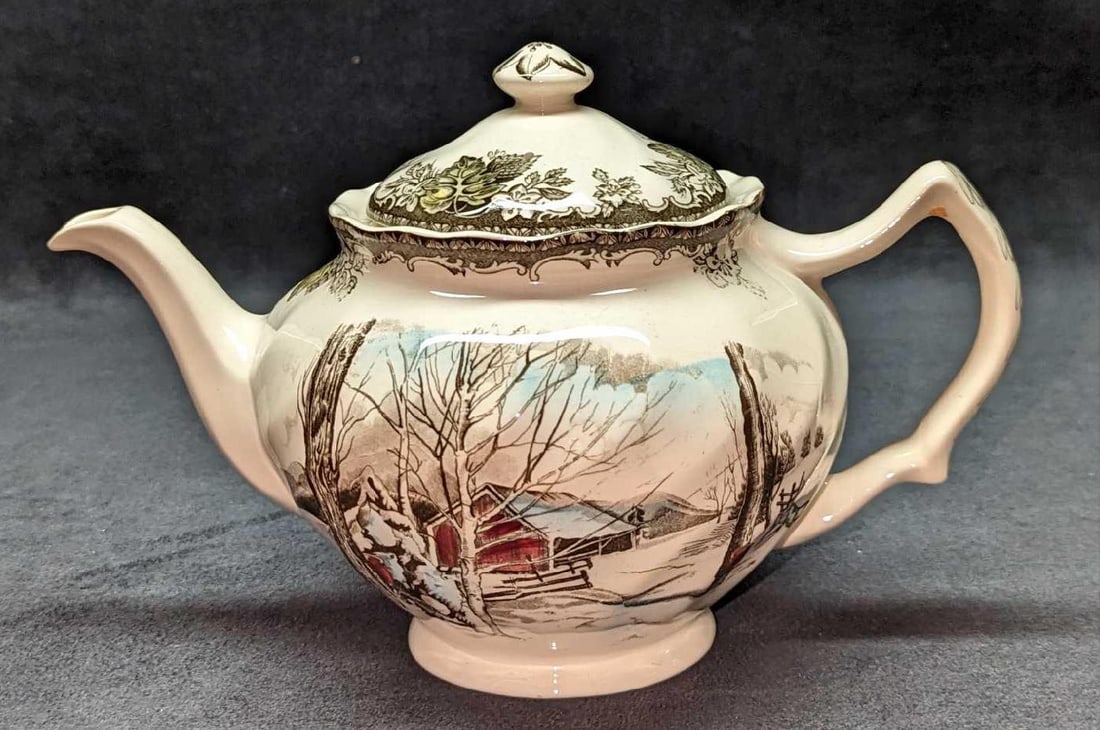 Retired Johnson Brothers Friendly Village Teapot JB (1 of 9)