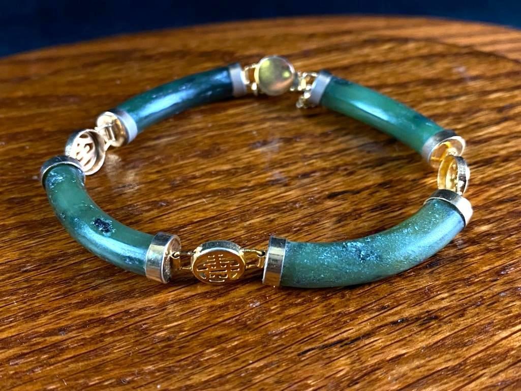 Gold-Plated Jade Bracelet: Gold-Plated Jade Bracelet All our jewelry is tested and researched prior to posting. Please view all our pictures they are part of our description. DETAILS : Metal - gold-plated Color - yellow gold,