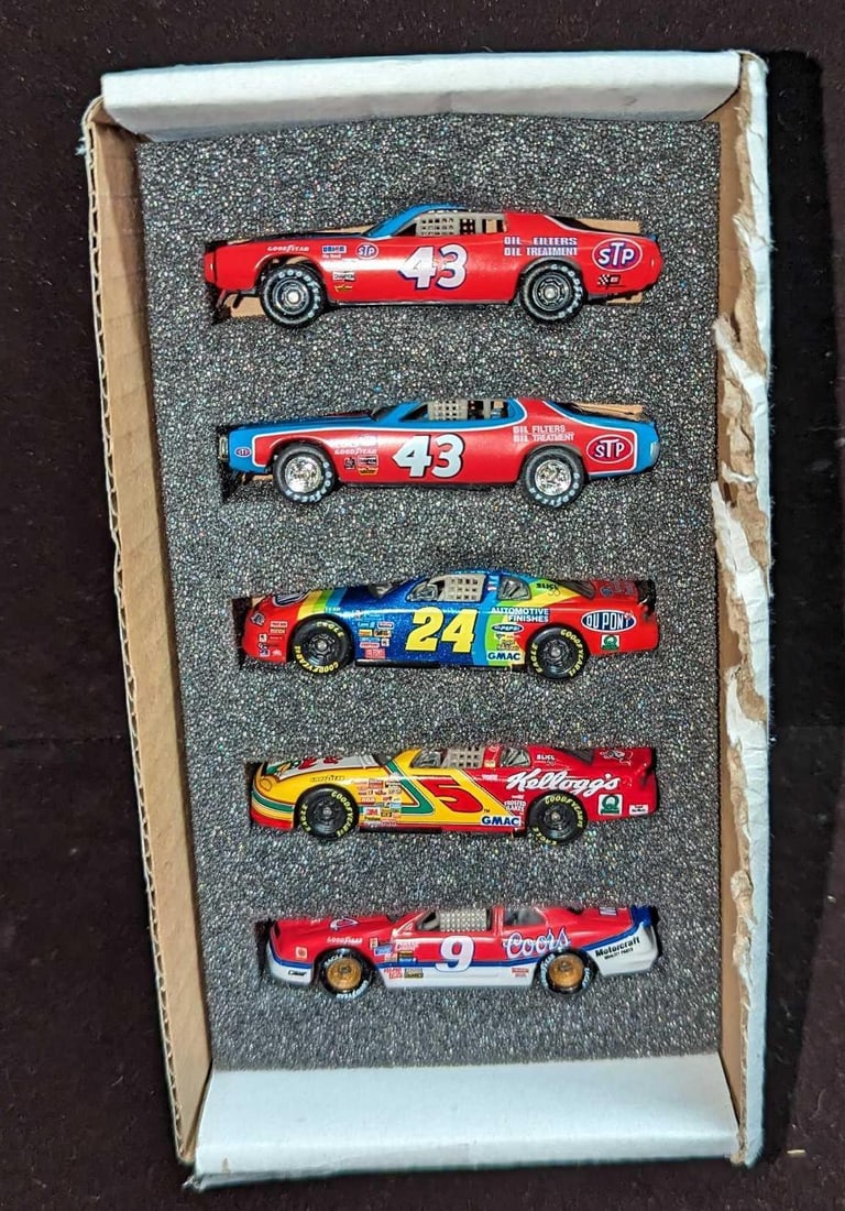 30 Years Of Champions 1:64 Die Cast Richard Petty Jeff Gordon (1 of 5)