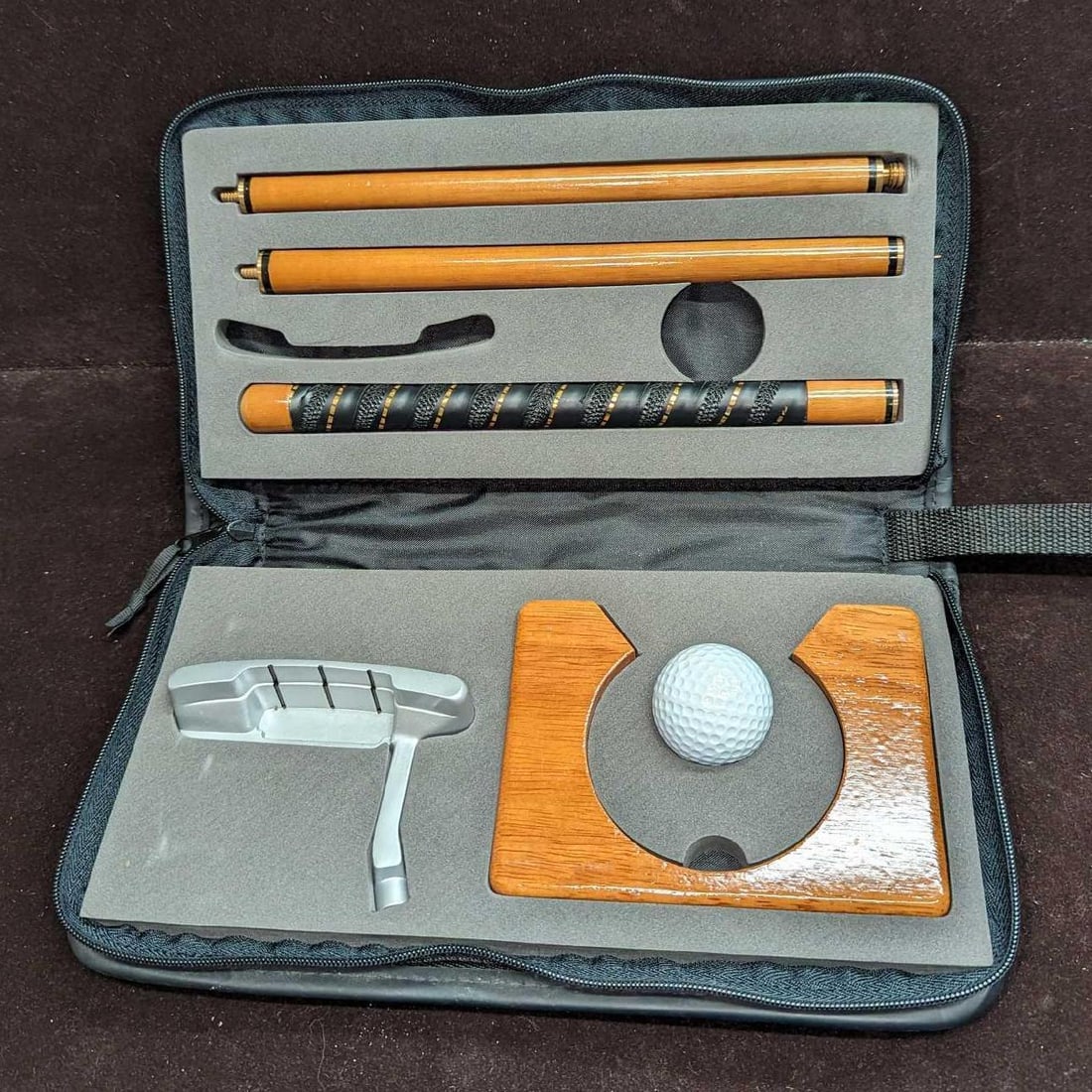 Wayport Portable Indoor Golf Putting Training Set (1 of 8)