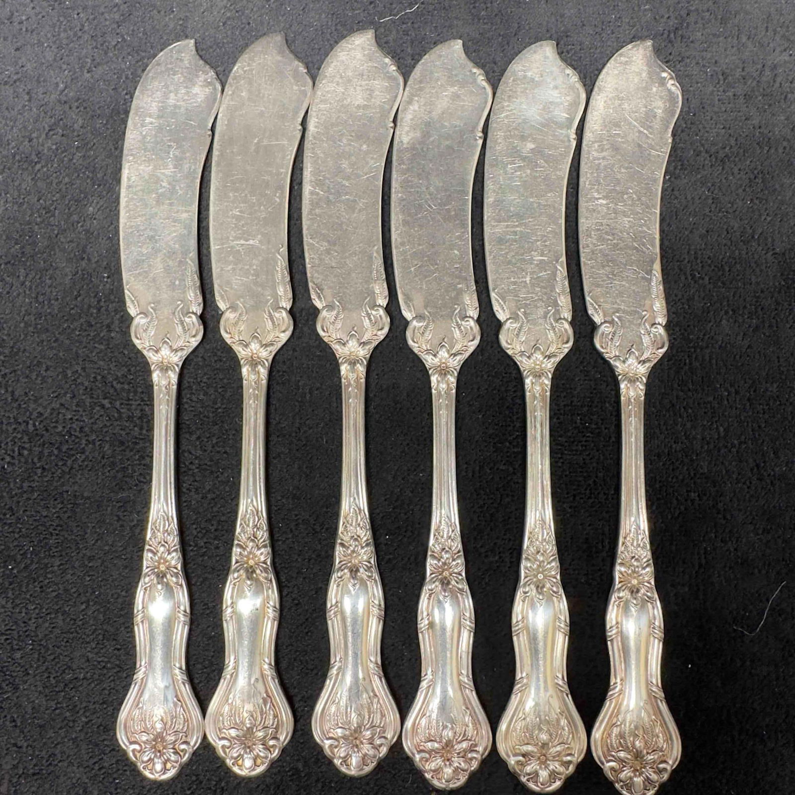 Pilgrim Silver Co Double Plate Butter Knives Set of Six Floral Design (1 of 8)