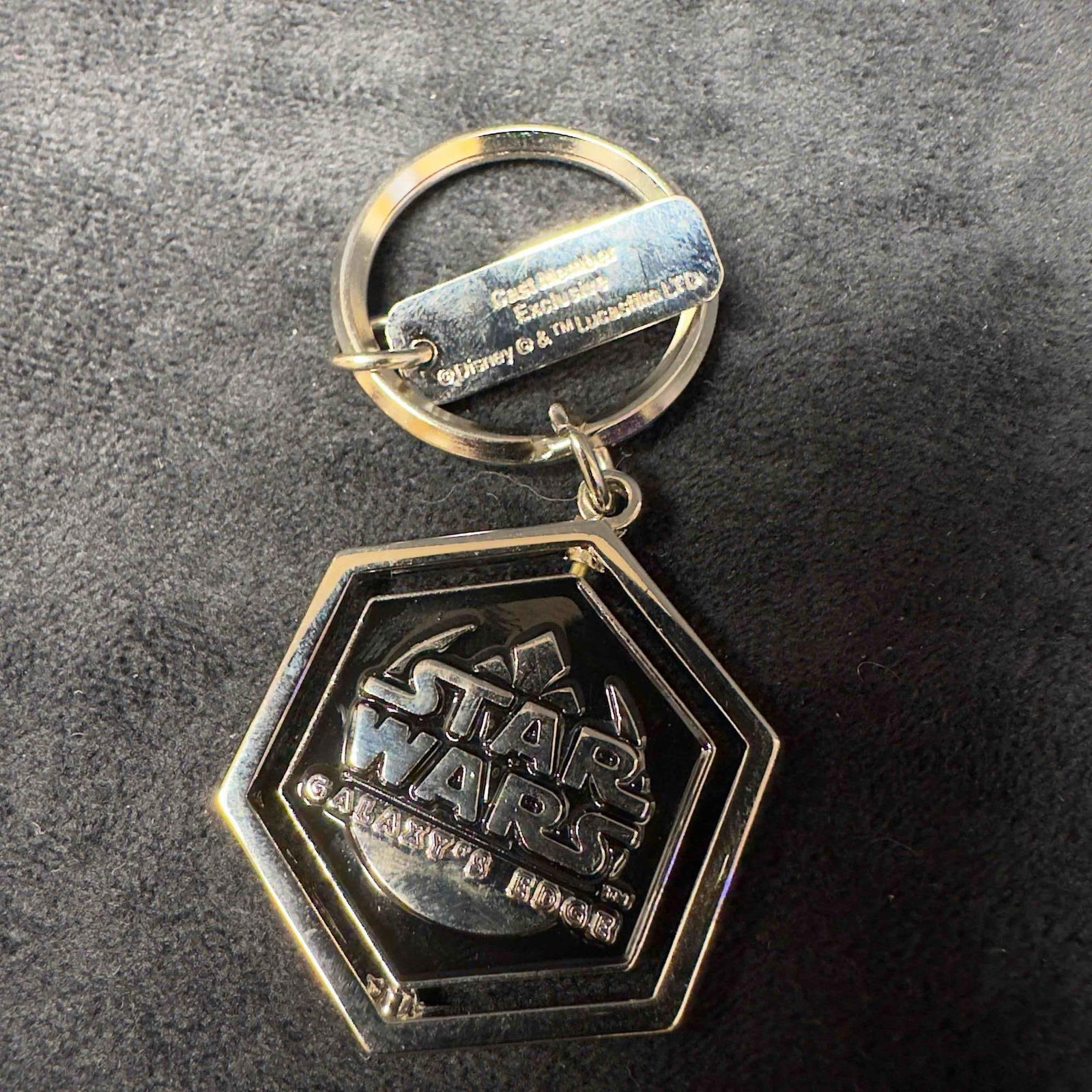 Disney Star Wars Galaxy’s Edge Opening Team Cast Member Keychain (1 of 7)