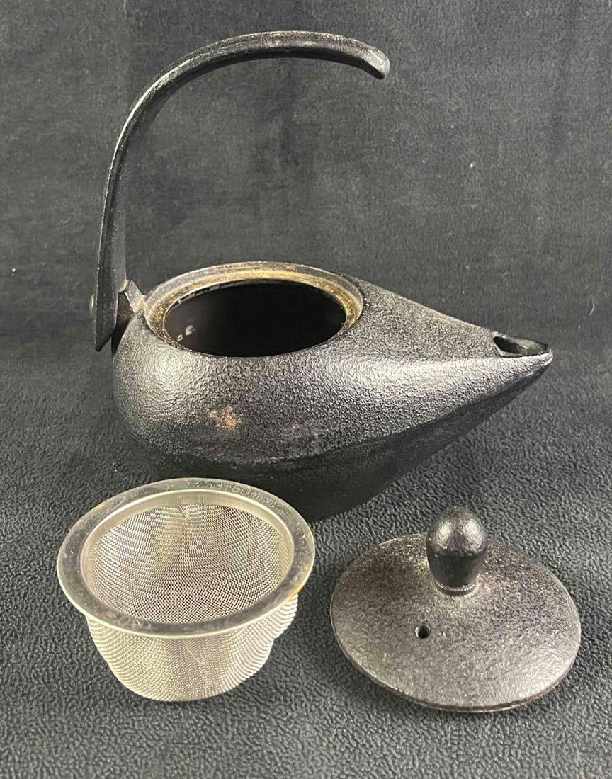 Small Japanese Teapot (1 of 8)