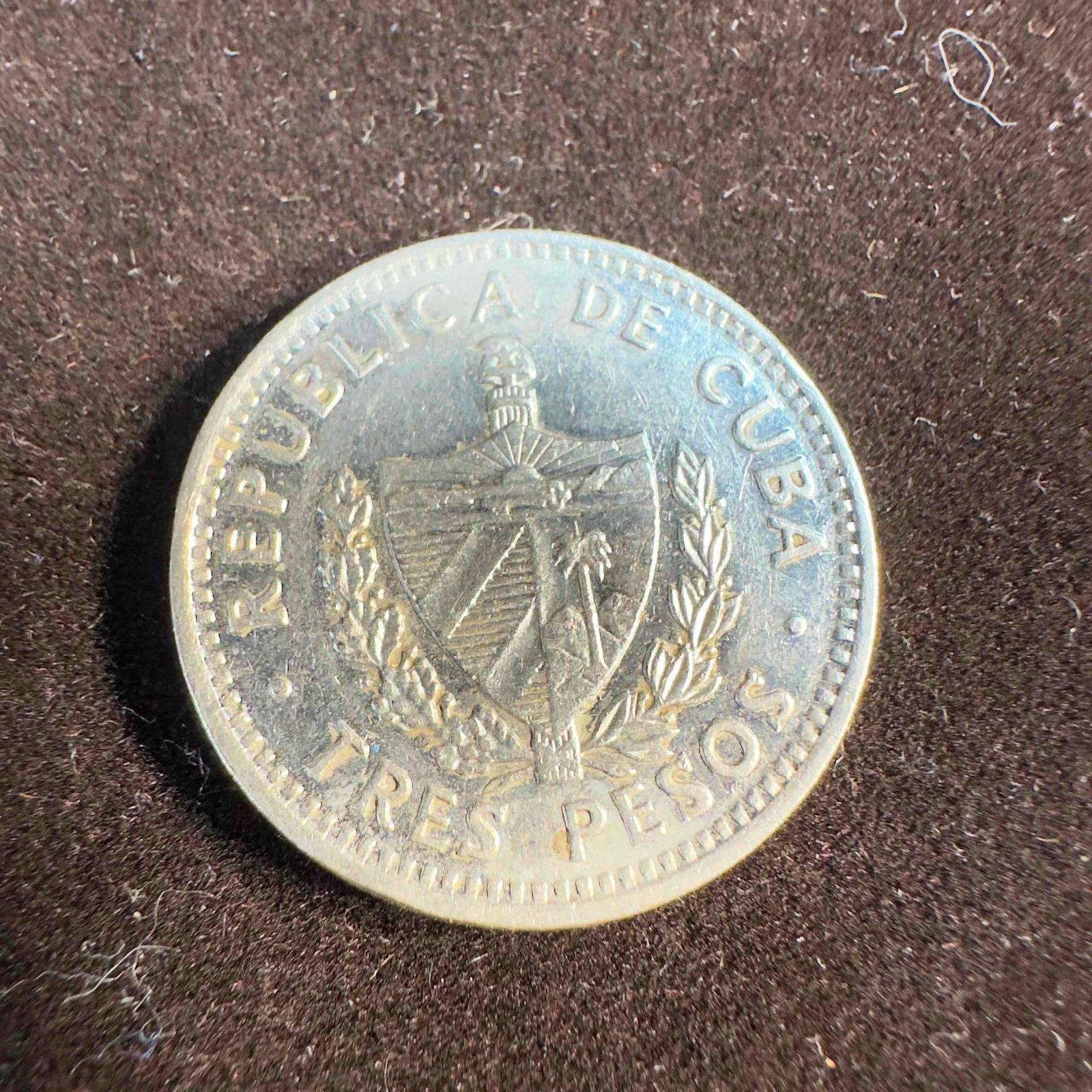 Che Guevara Tres Pesos Cuba 1992 Coin (1 of 6)