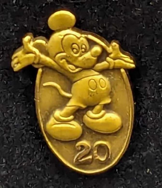 Disney Cast Exclusive 20 Year Pin Mickey Mouse Pin Tie Tack (1 of 3)