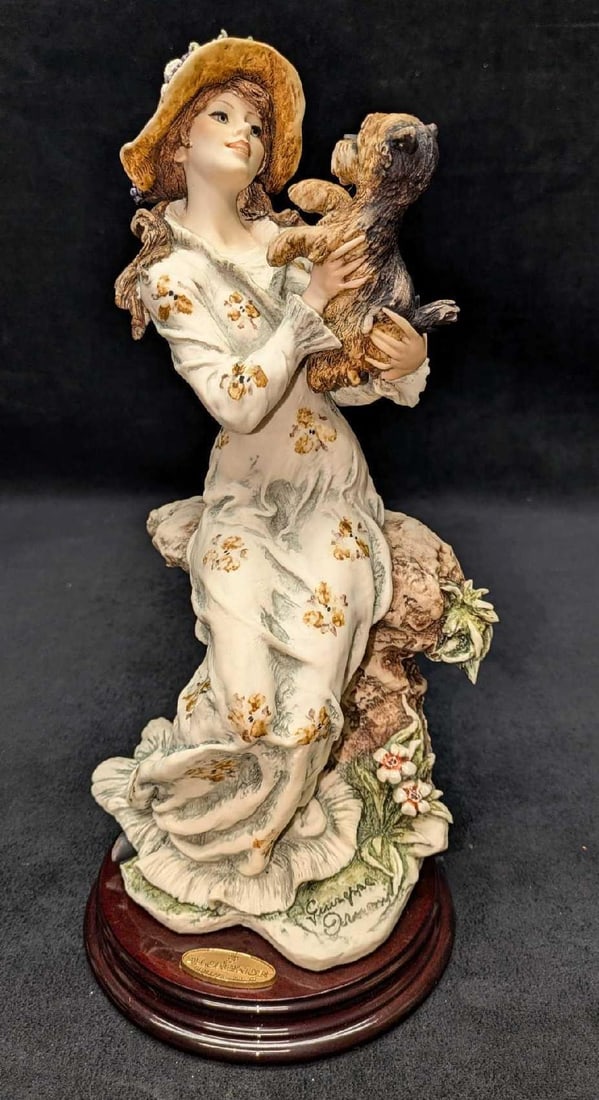 Giuseppe Armani Lucia Capodimonte Figurine (1 of 10)