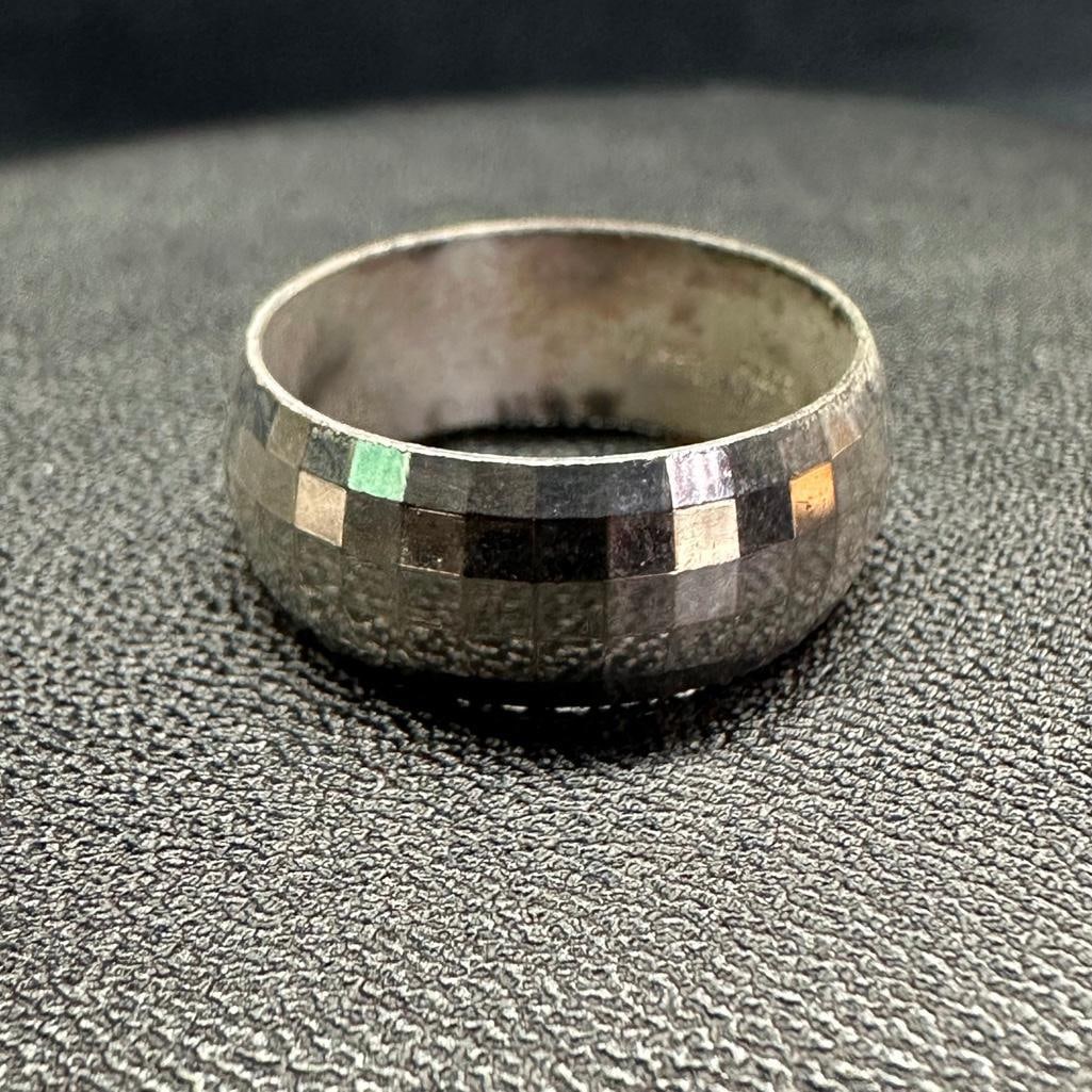 Sterling Silver Disco-Ball Edged Ring (1 of 2)