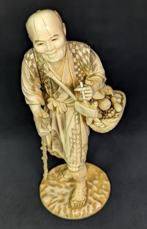 Vintage Japanese Sculpture Of A Farmer (1 of 8)