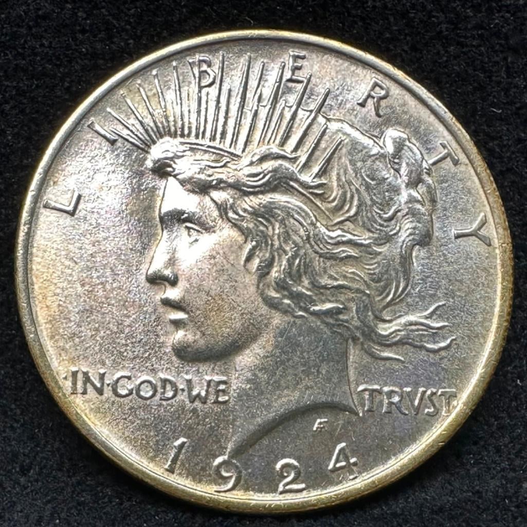1924 P Silver Peace Dollar (1 of 2)