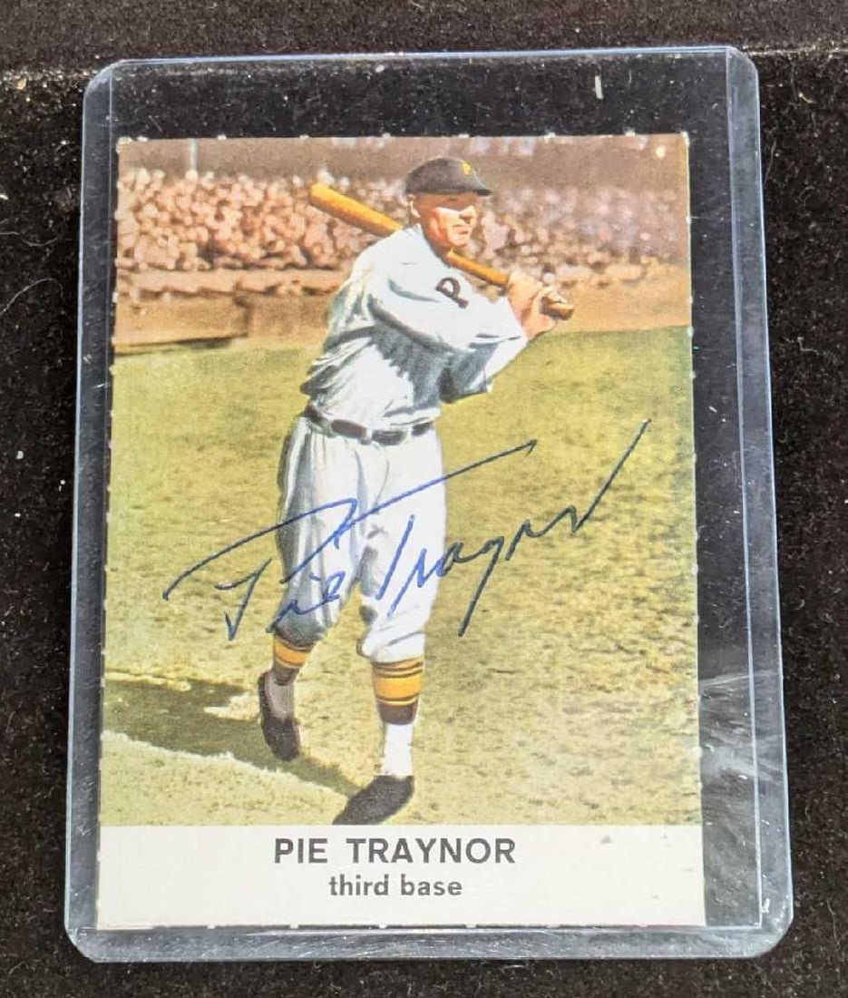 Pie Traynor HOF Autographed Baseball Card (1 of 3)