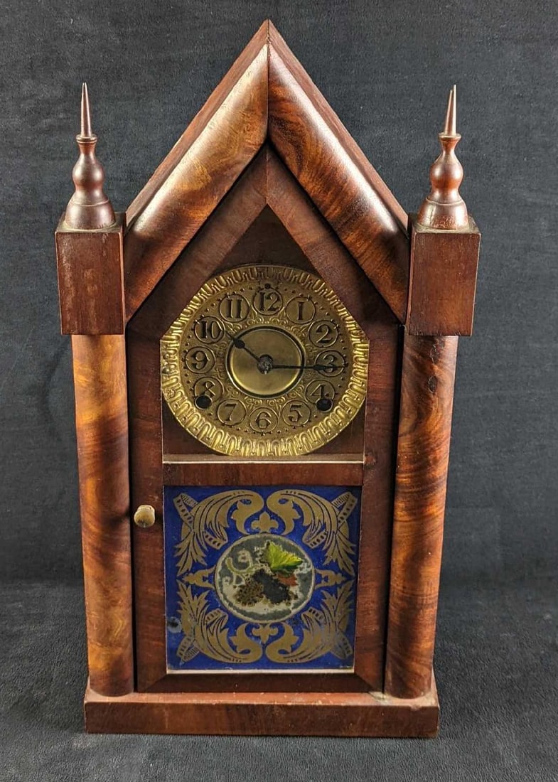 D75 Vintage 8 Day Waterbury Steeple Clock (1 of 11)