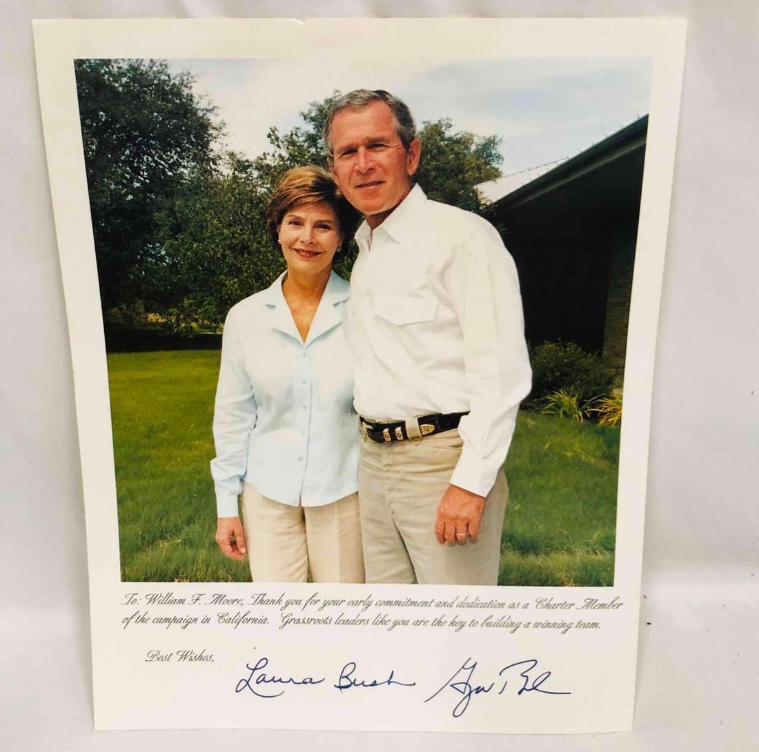 Signed Photograph Of George & Laura Bush With Personal Note (1 of 8)