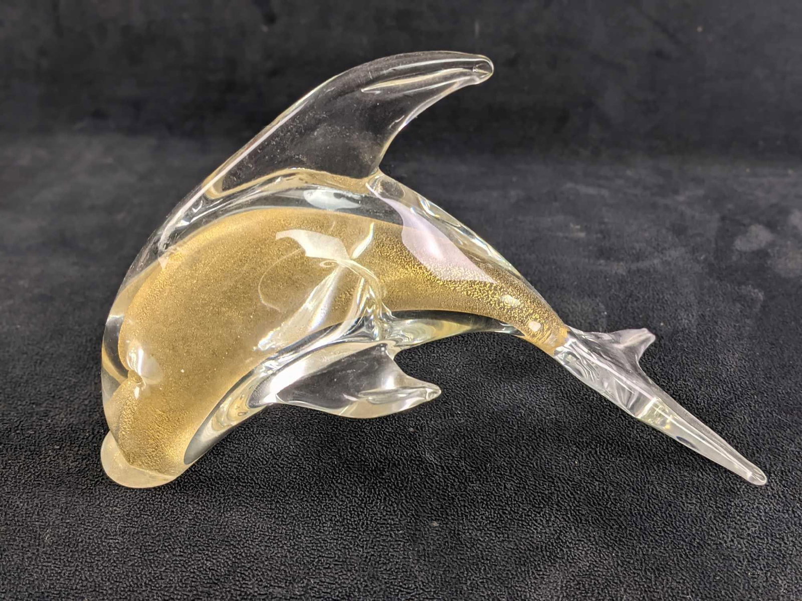 Vintage Murano Art Glass Dolphin: Vintage Murano Gold Fleck Diving Dolphin; this beautiful piece shows the Murano label. It is in excellent condition with a smooth finish, there are no cracks or chips noted. The gold fleck is nicely d