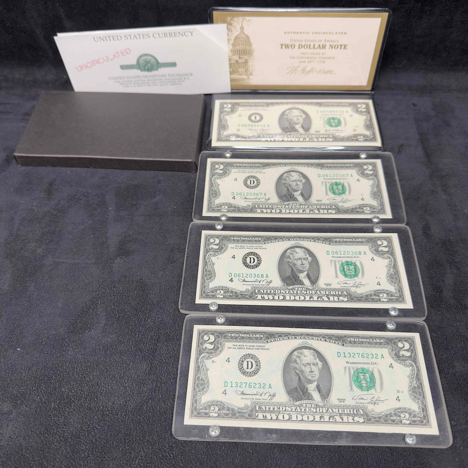 Jefferson Two Dollar Bills 1976 Paper Money 2003 Collection Lot of 4 Four Dollars Set: Jefferson Two Dollar Bills 1976 Paper Money 2003 Collection Lot of 4 Four Dollars Set. This collection of two dollar bills include three (3) 1976 each in a rigid plastic case and one (1) 2003 uncircul