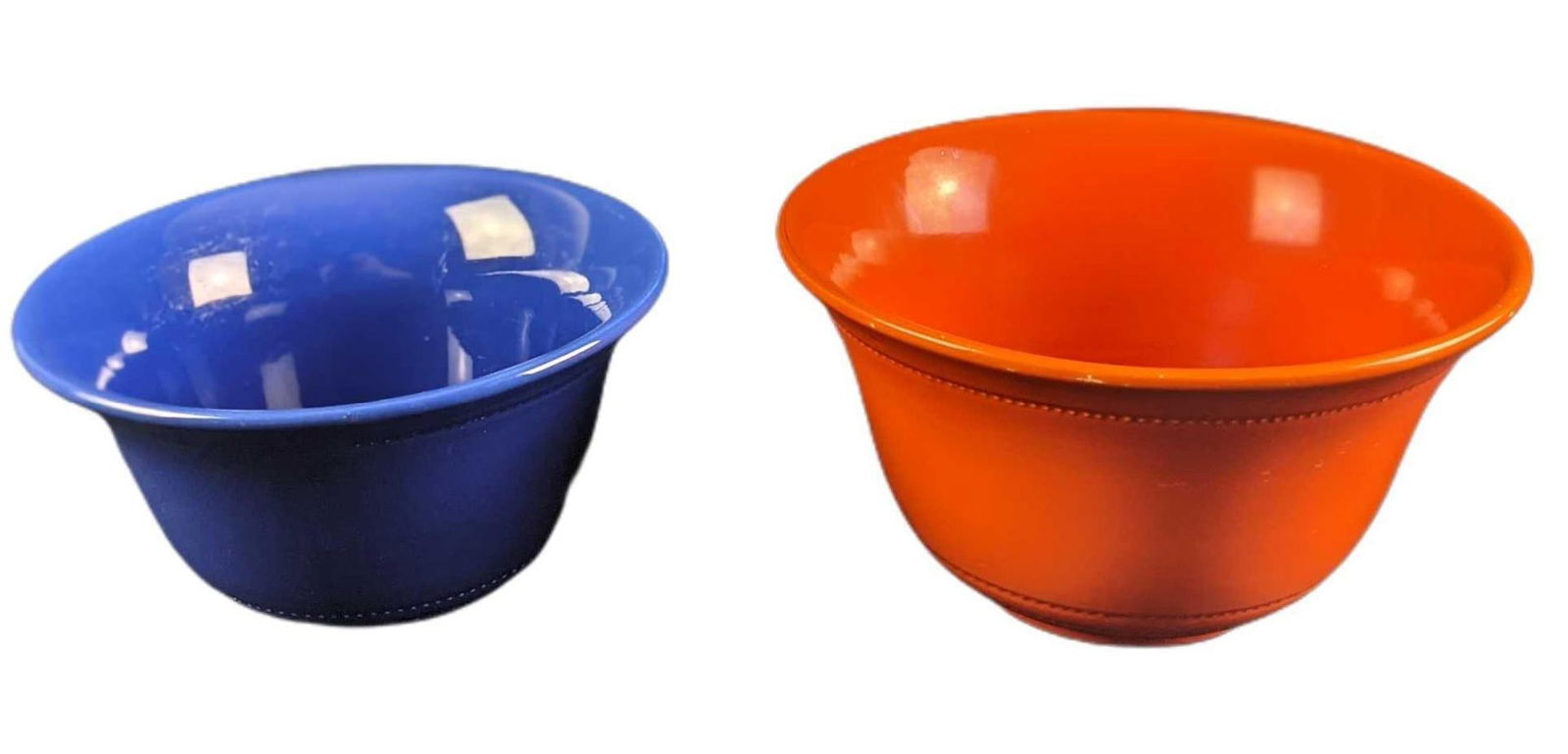 Two Vintage Hall Radiant Nesting Bowls Orange And Blue (1 of 7)