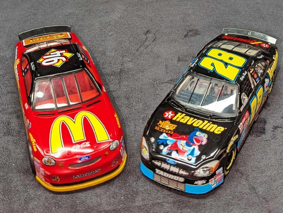 2 Hot Wheels & Racing Champions Diecast 1/24 Scale Stock Cars (1 of 12)