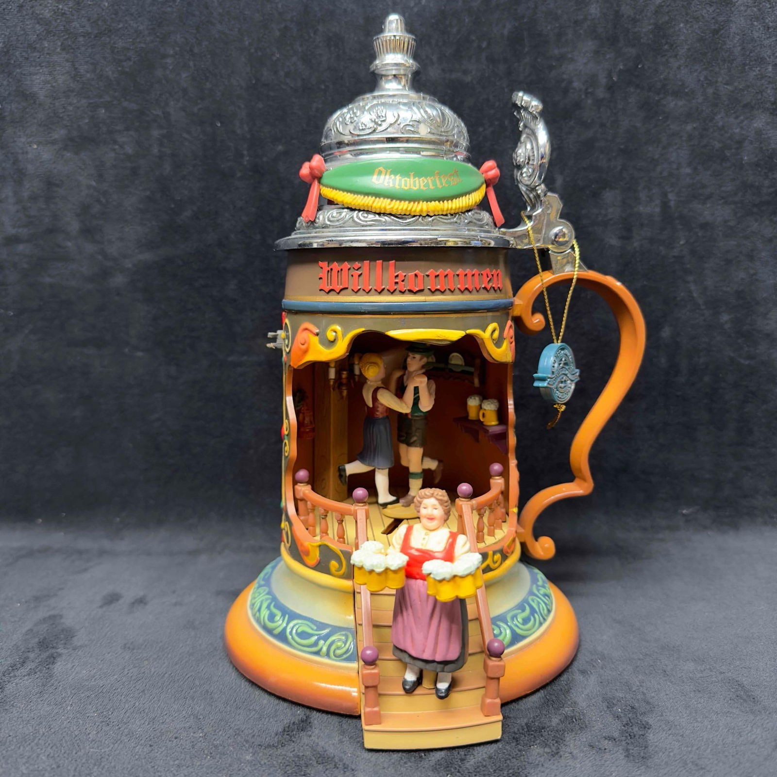 Enesco Oktoberfest Musical Beer Stein Collectible Decor Munich Beer Garden Tune: Enesco Oktoberfest Musical Beer Stein Collectible Decor Munich Beer Garden Tune. Comes with original box, COA, and manual. Figure is missing the tavern sign, tavern sign broken missing. Has Not been T