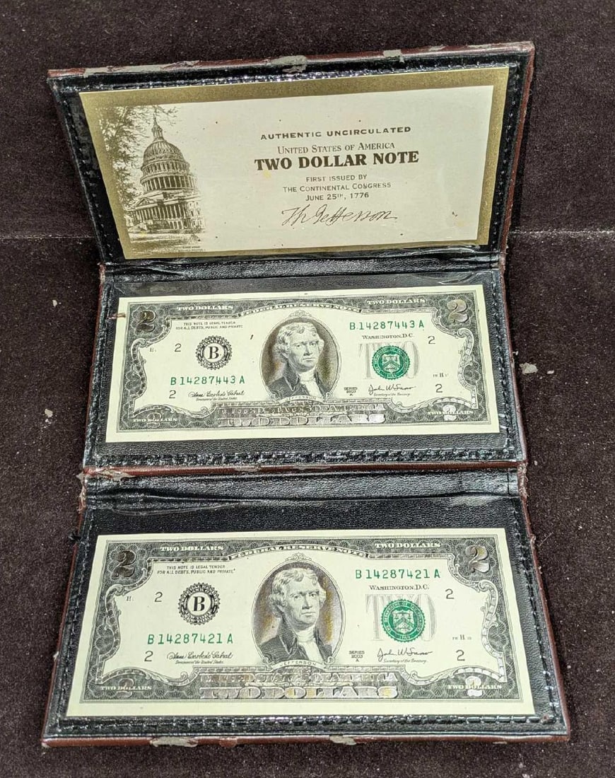 2 World Reserve Monetary Exchange 2 Dollar Notes Gold Leaf C (1 of 5)