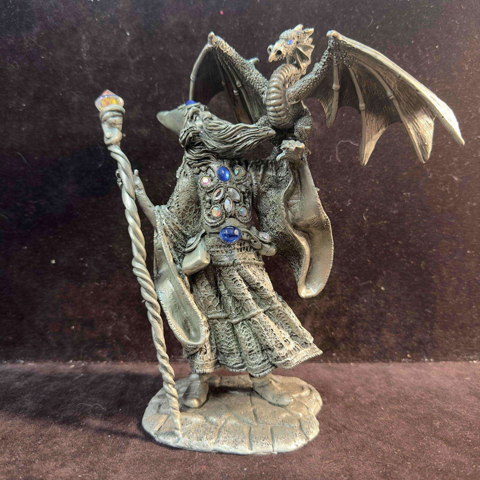 Hudson Pewter 2003 Mythical Fantasy Wizard Sorcerer Dragon Sculpture Figure: Hudson Pewter 2003 Mythical Fantasy Wizard Sorcerer Dragon Sculpture Figure. Hudson Pewter identifying markings etched on the bottom and a HP etched on the base top. This piece showcases white and blu
