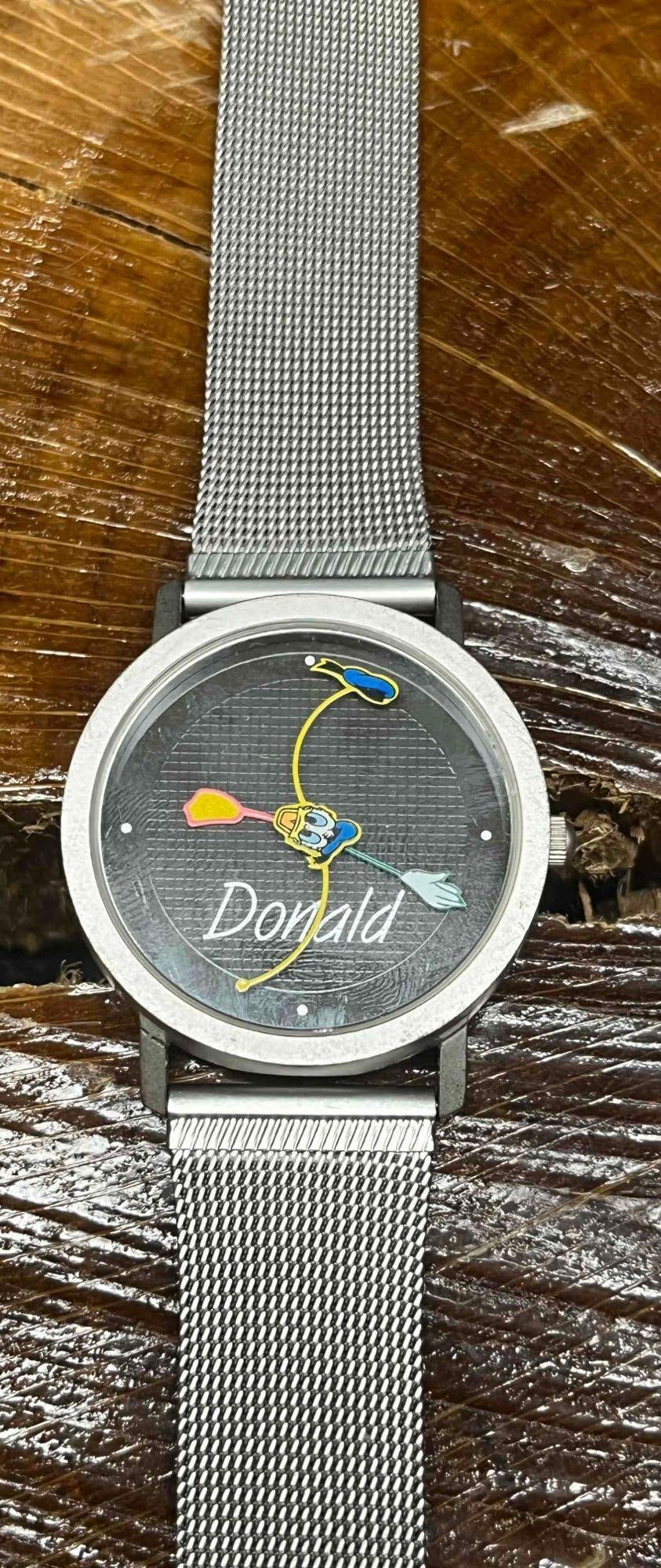 Disney Donald Duck Watch Unique Contemporary Stainless Steel Abstract Design (1 of 11)