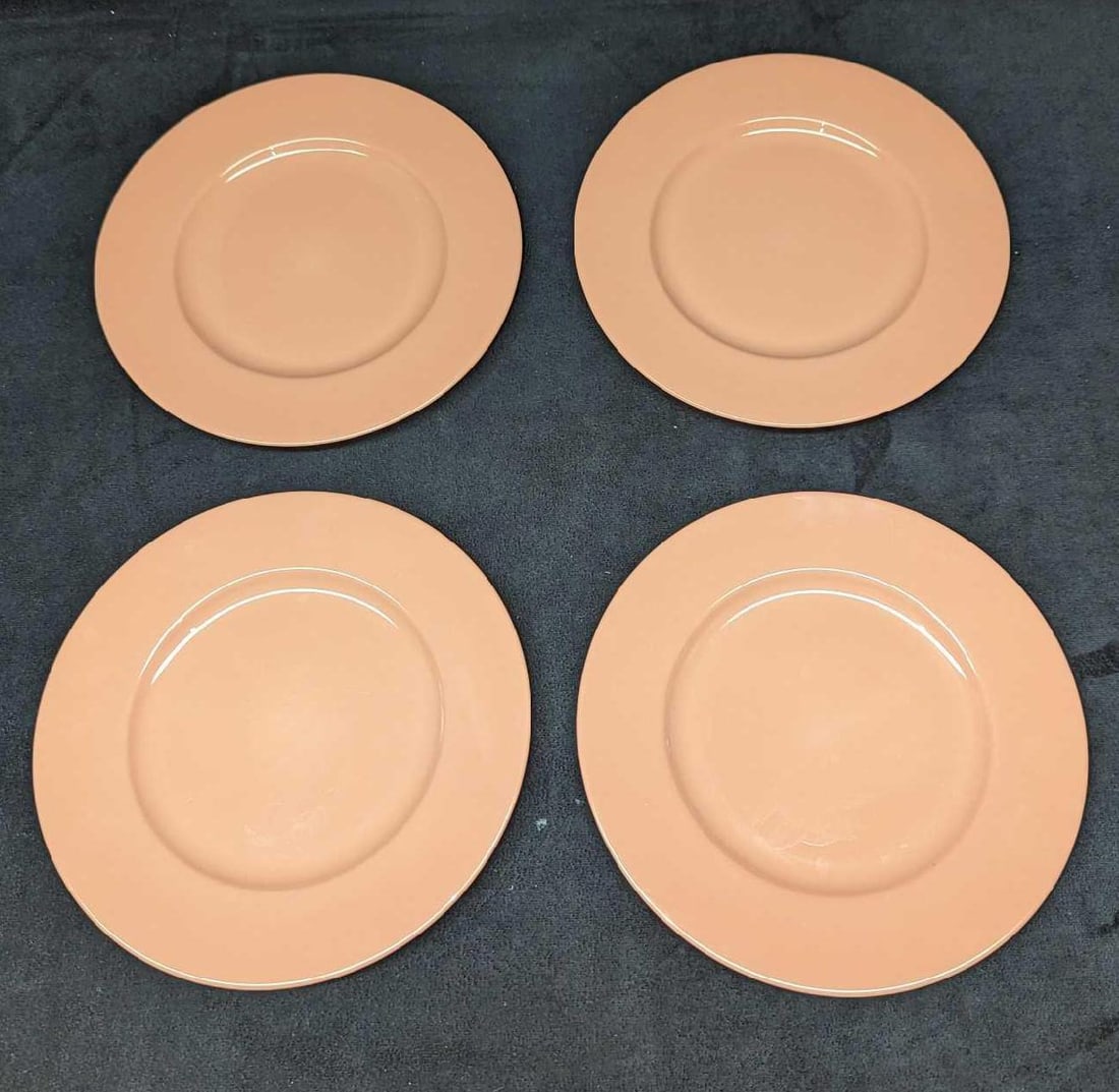 4 Vintage Lenox Coral Porcelain Dessert Plates: 4 Vintage Lenox Coral Porcelain Dessert Plates. Each is approx 7 1/4" x 7 1/4" x 1/2" and the total weight is 1.84lb. The plates do not have any chips or cracks.