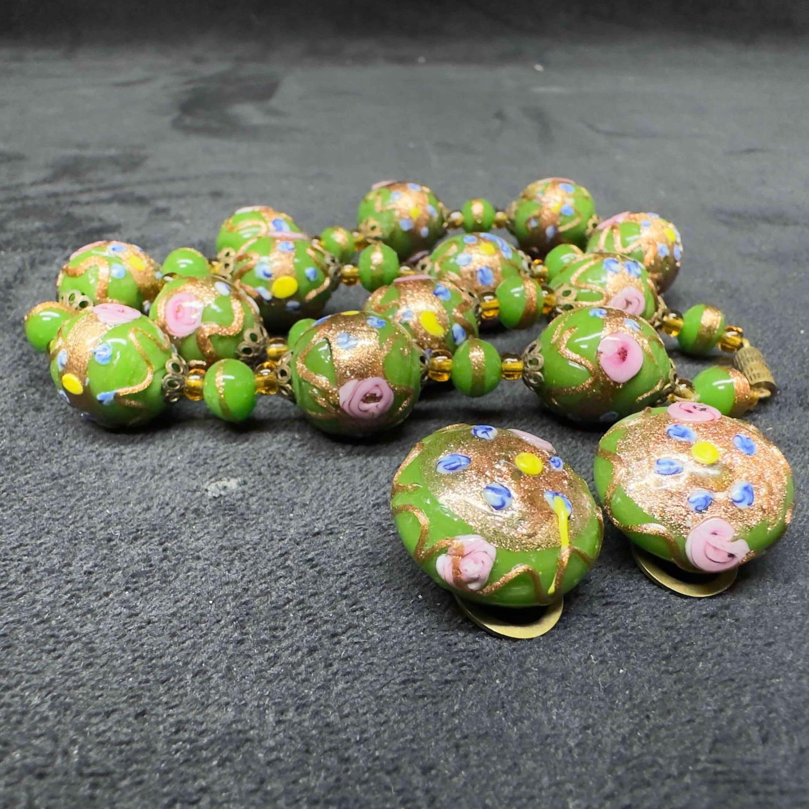 Venetian Murano Lamp Work Art Glass Green Round Fiorato Bead Necklace and Earrings Set B72 (1 of 9)