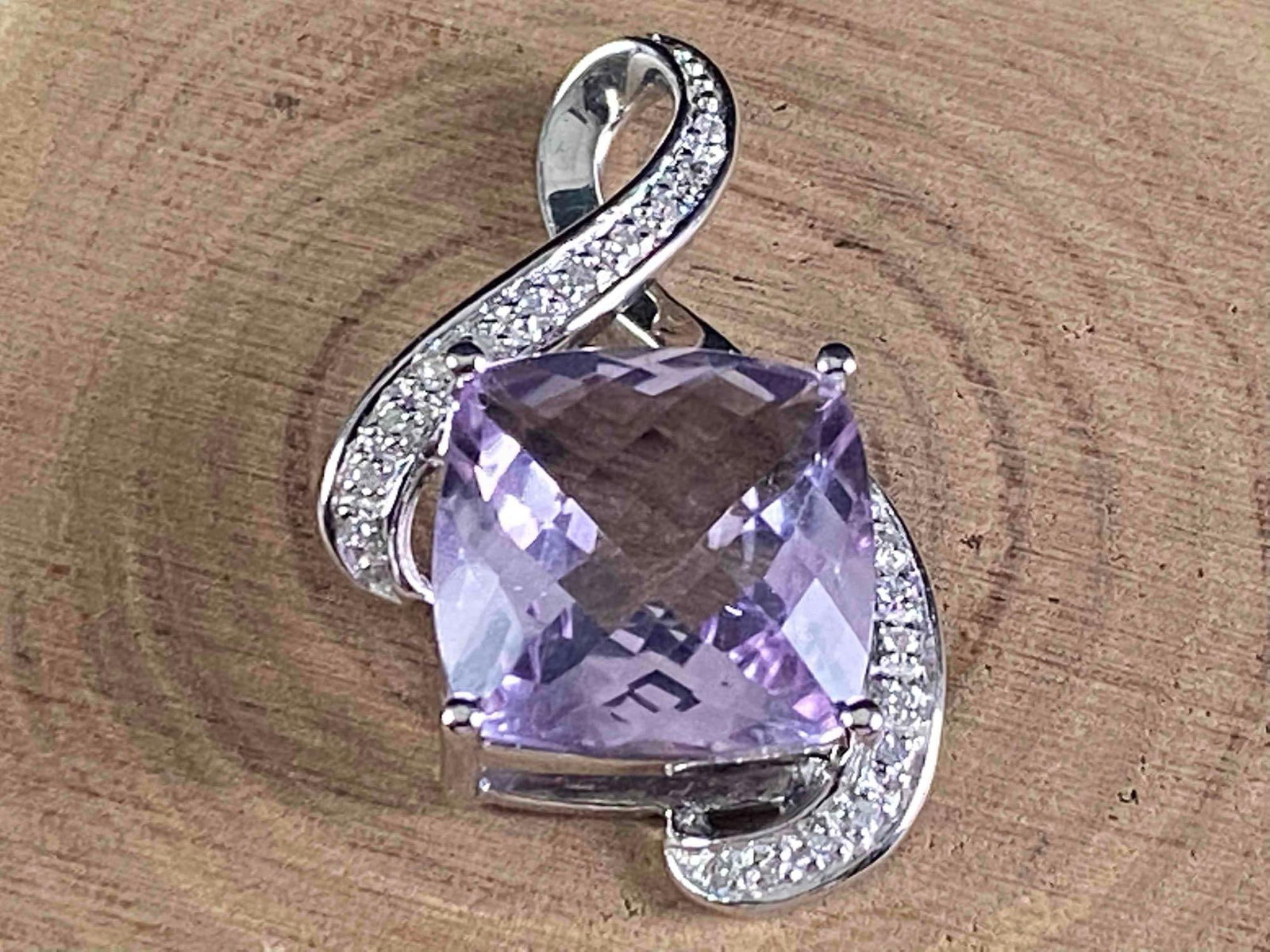 10K White Gold 8.38 ct Rose De France Amethyst Diamond Swan Pendant: This fine gold estate piece has been properly tested and researched prior to listing. Please view all our pictures they are also part of our description. Happy Bidding Metal - 10K Gold Color - White S