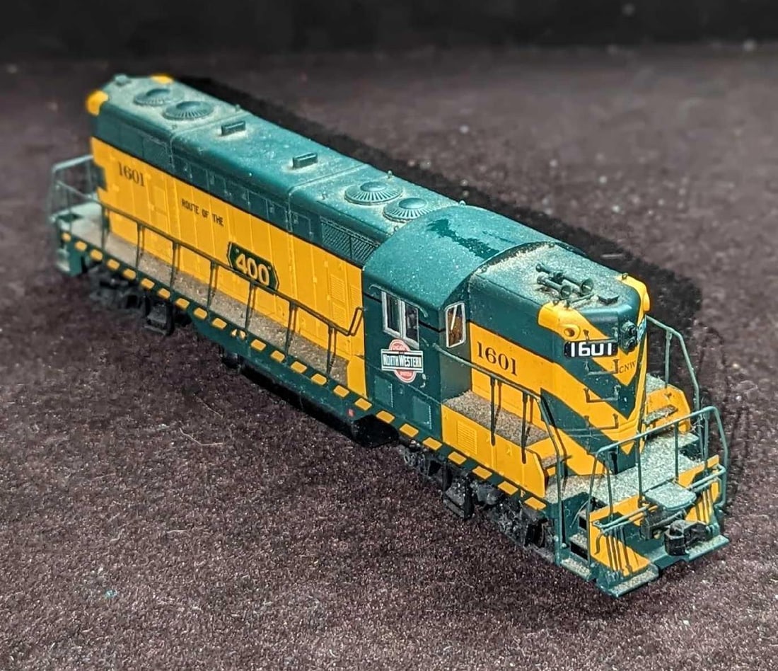 Life Like Chicago & North Western #6001 HO Locomotive (1 of 7)