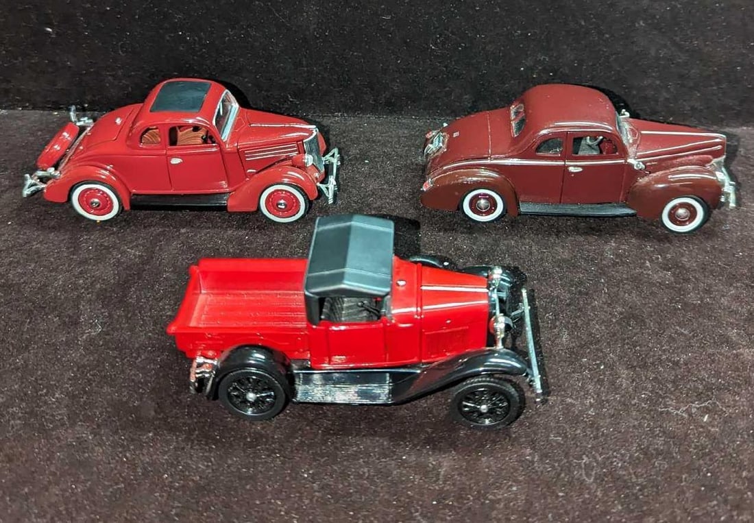 Ford Coupe & Roadster Pickup Die Cast Cars (1 of 9)