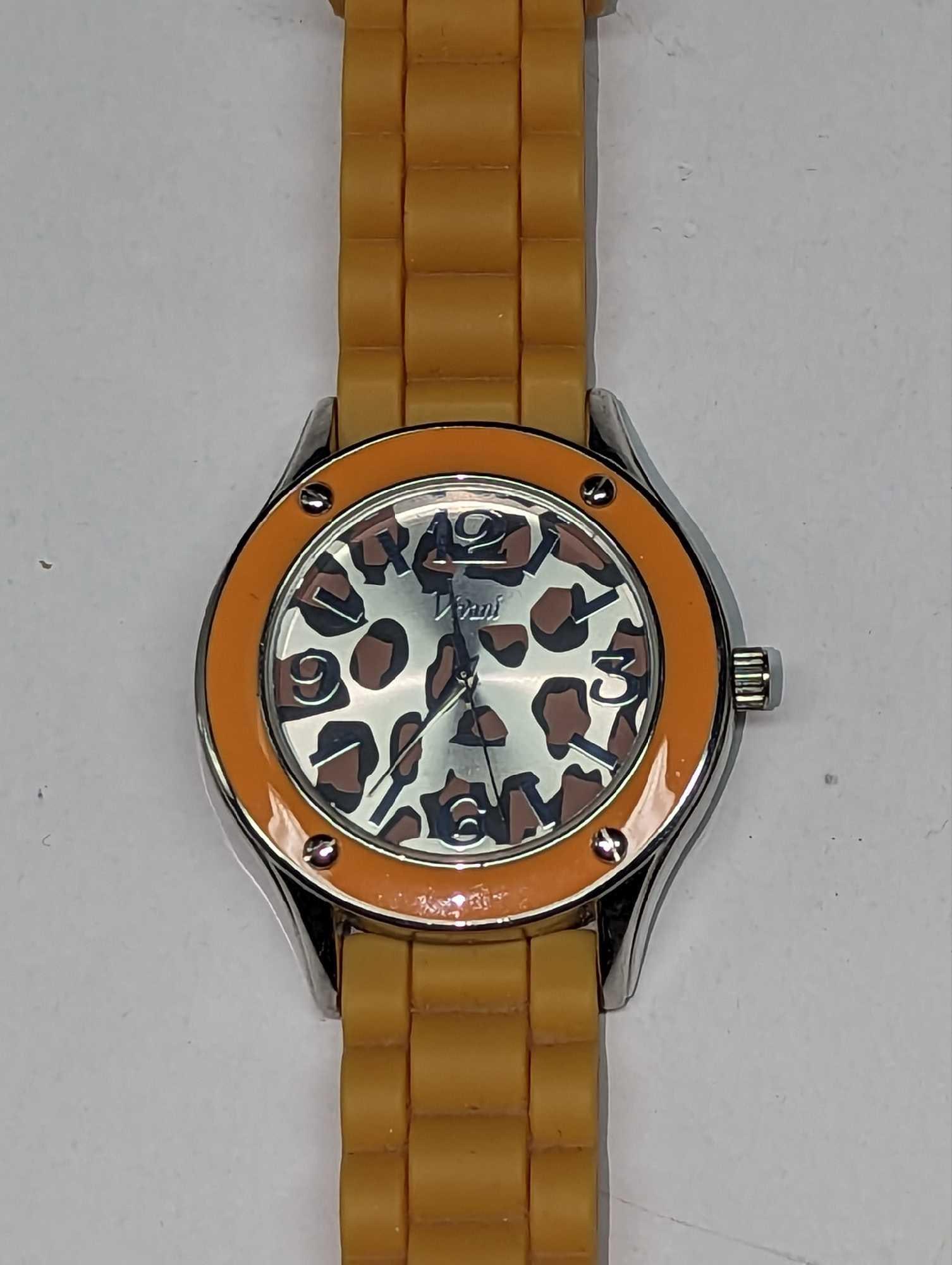 E Vivani Accutime Cheetah Silicone & Stainless Steel Watch (1 of 6)