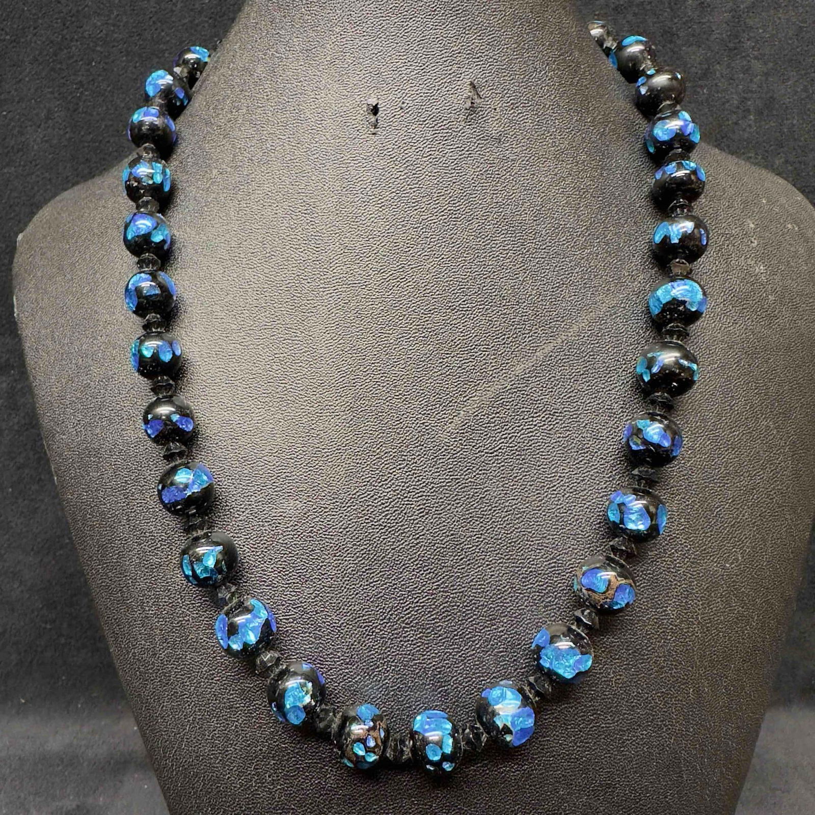 Venetian Murano Art Glass Lamp Work Black Bead Blue Accent Beaded Necklace C99 (1 of 8)